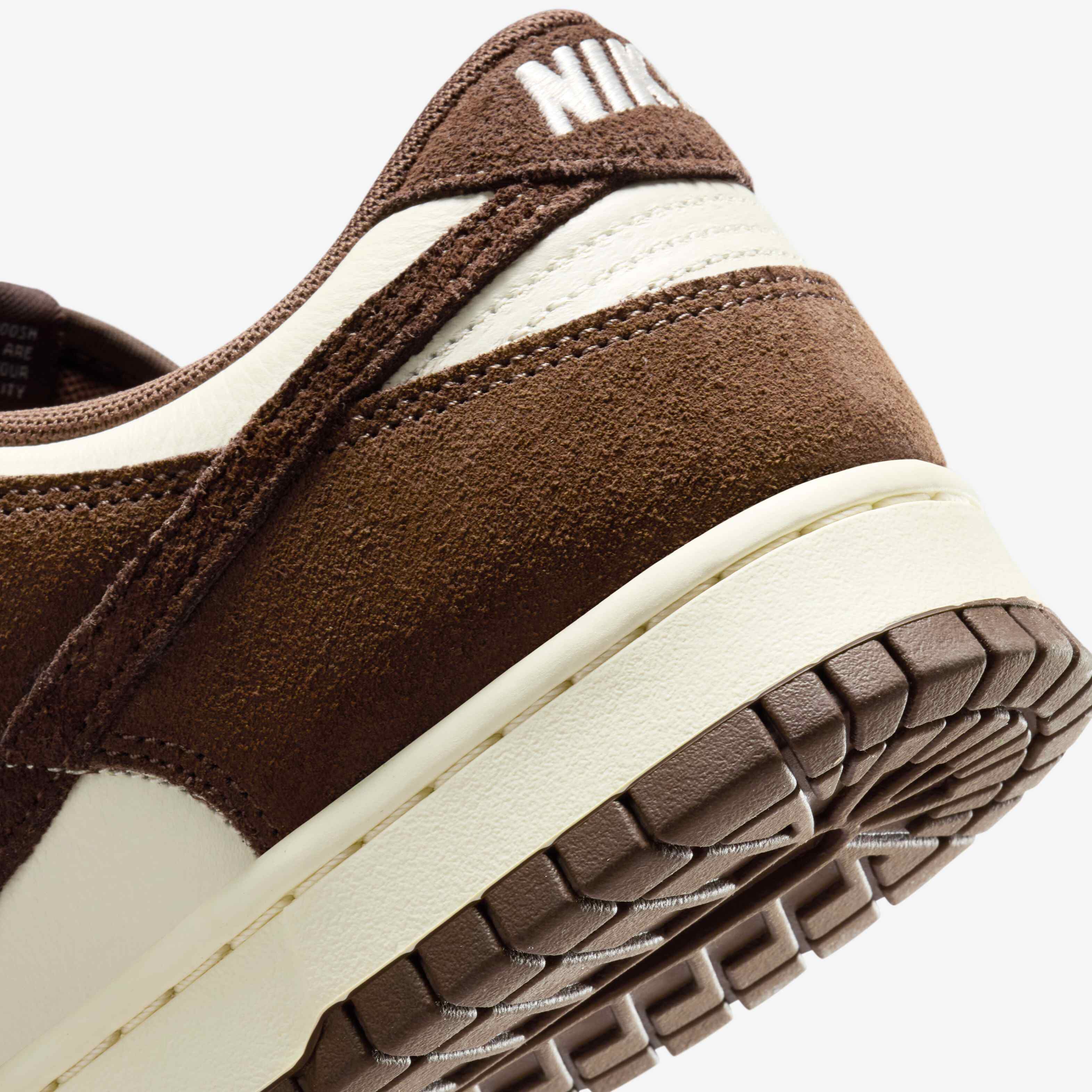 Nike Dunk Low Retro SE Leather/Suede image number 7