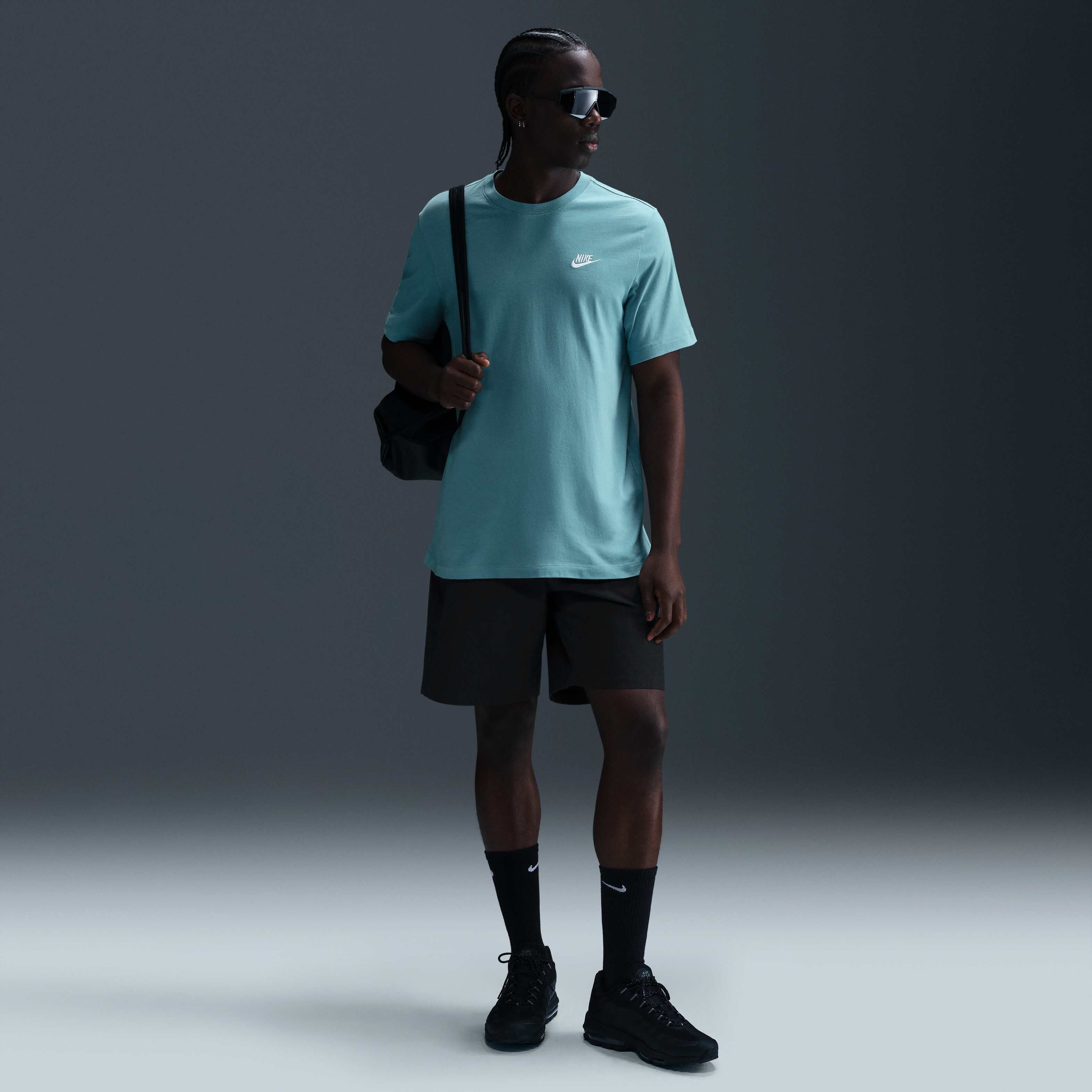 نايكي سبورتسوير كلوب image number 3