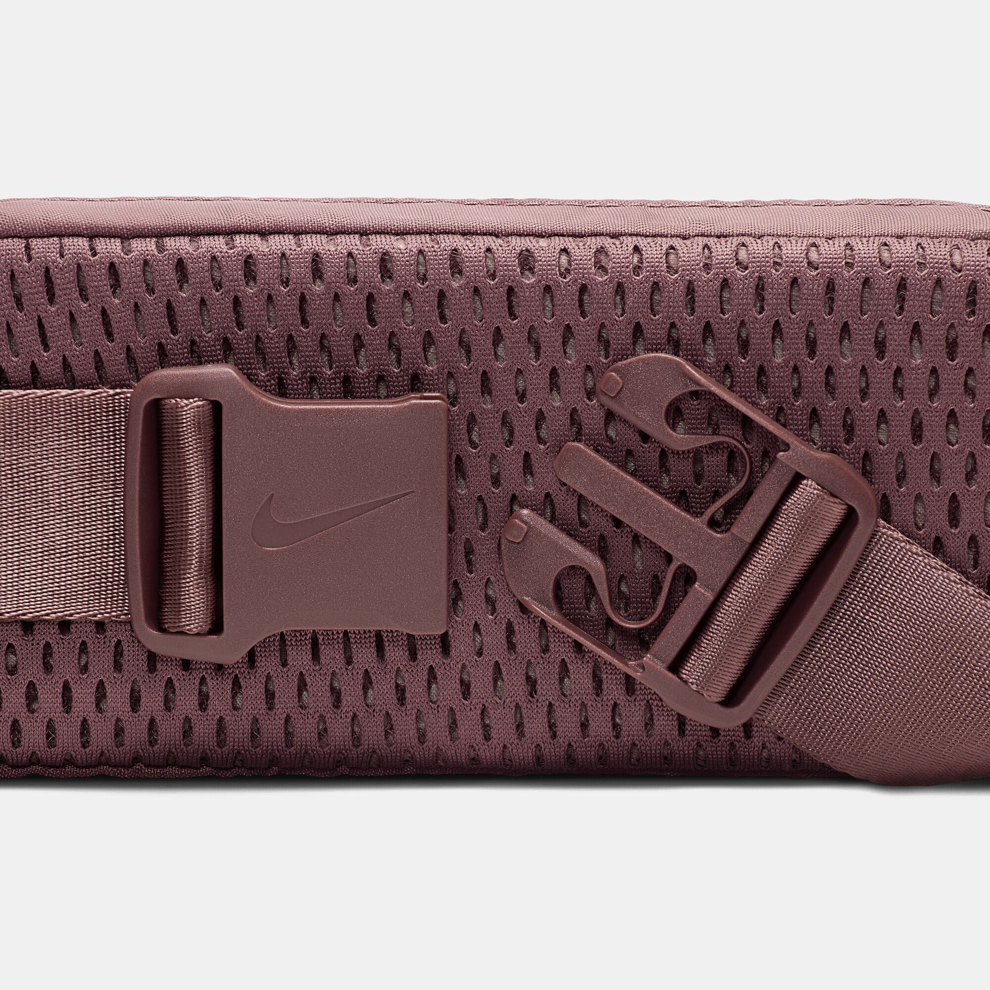 نايكي تيمبو image number 4