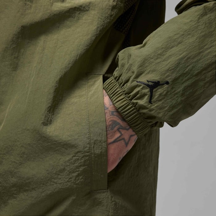 Jordan Essentials image number 5 Jordan Essentials image number 5