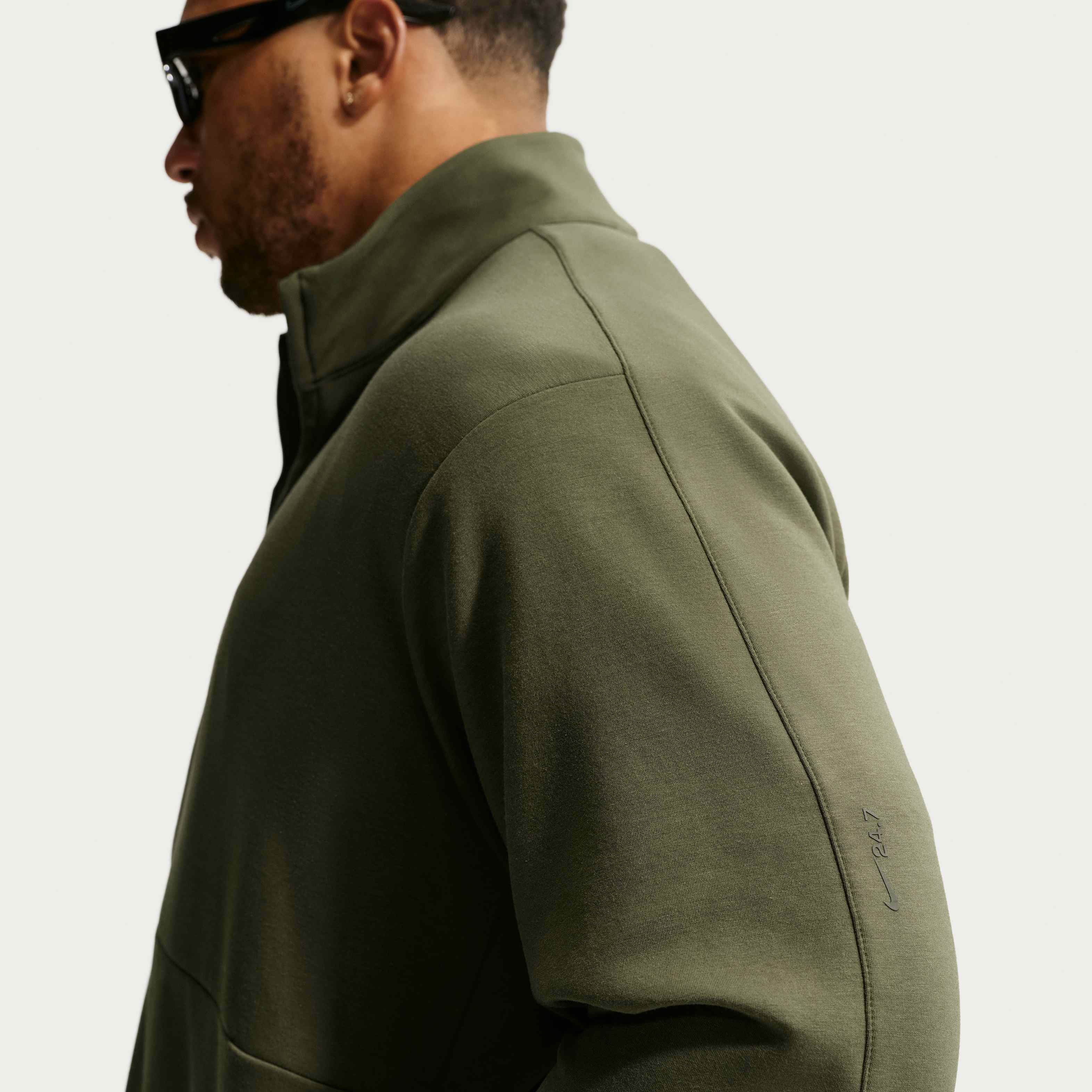 نايكي 24.7 امبوسبلي سوفت image number 8