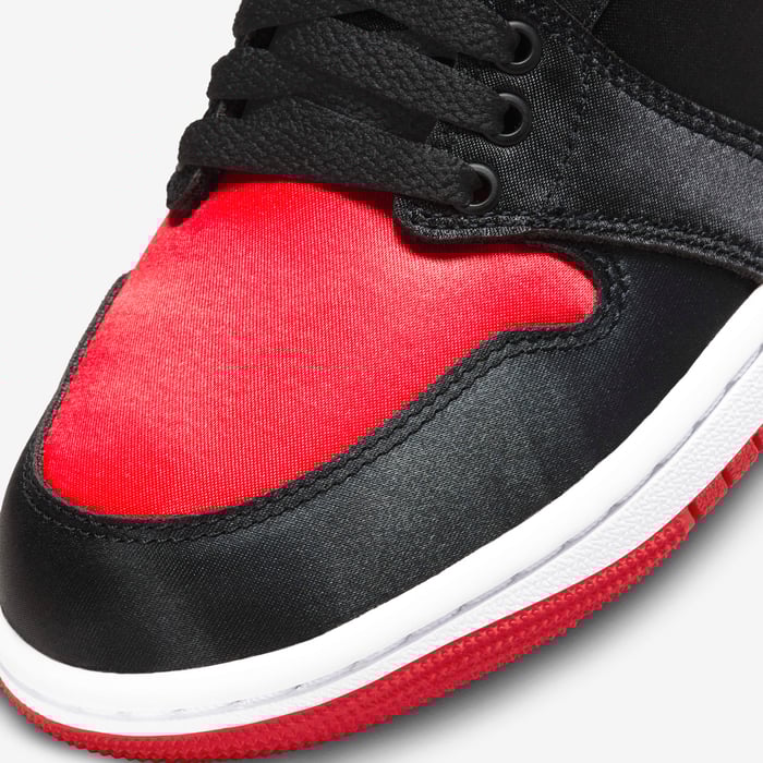 Air Jordan 1 High OG 'Satin Bred' image number 6 Air Jordan 1 High OG 'Satin Bred' image number 6