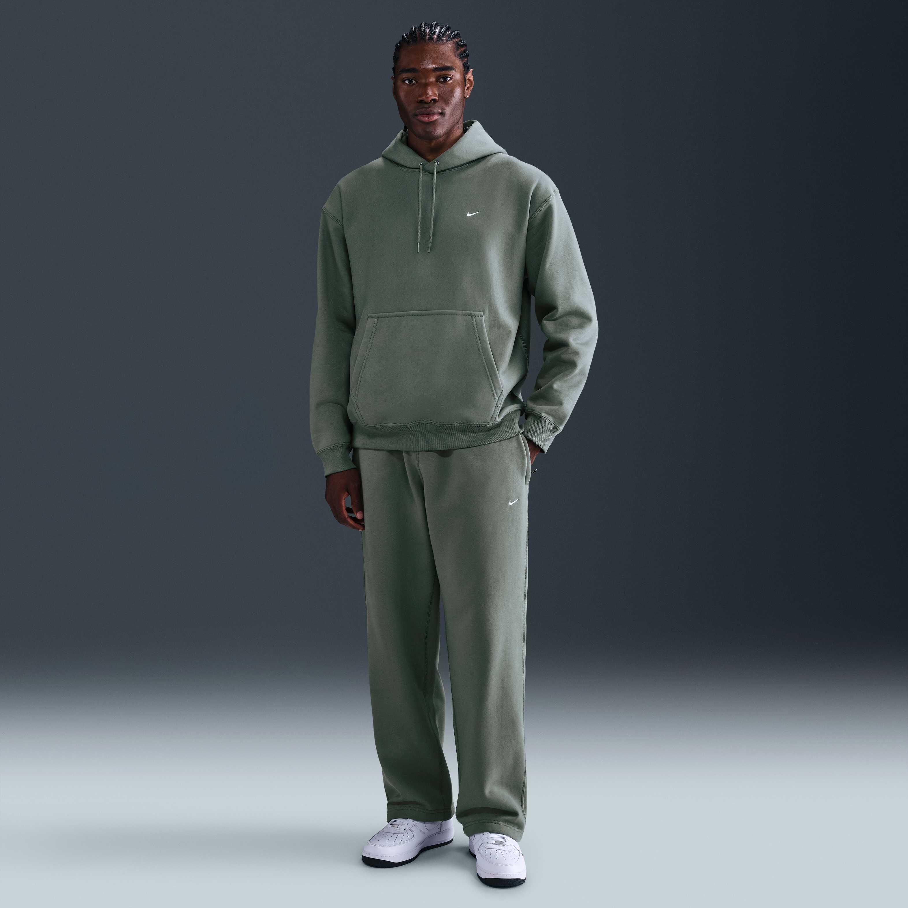 Nike Solo Swoosh image number 0