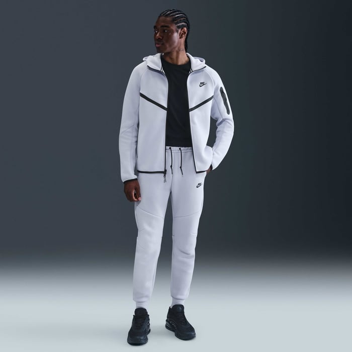 Nike Tech