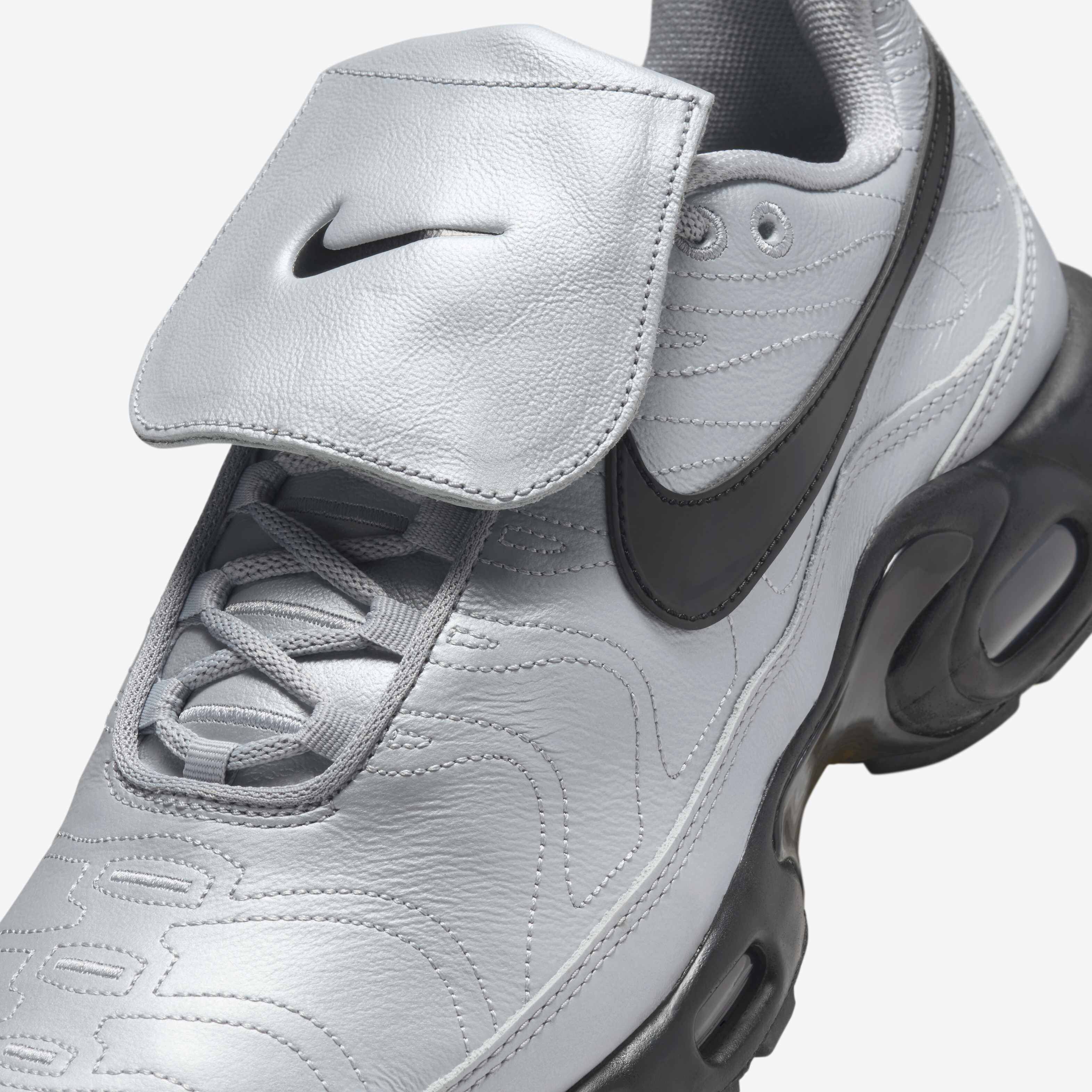 Nike Air Max Plus image number 6