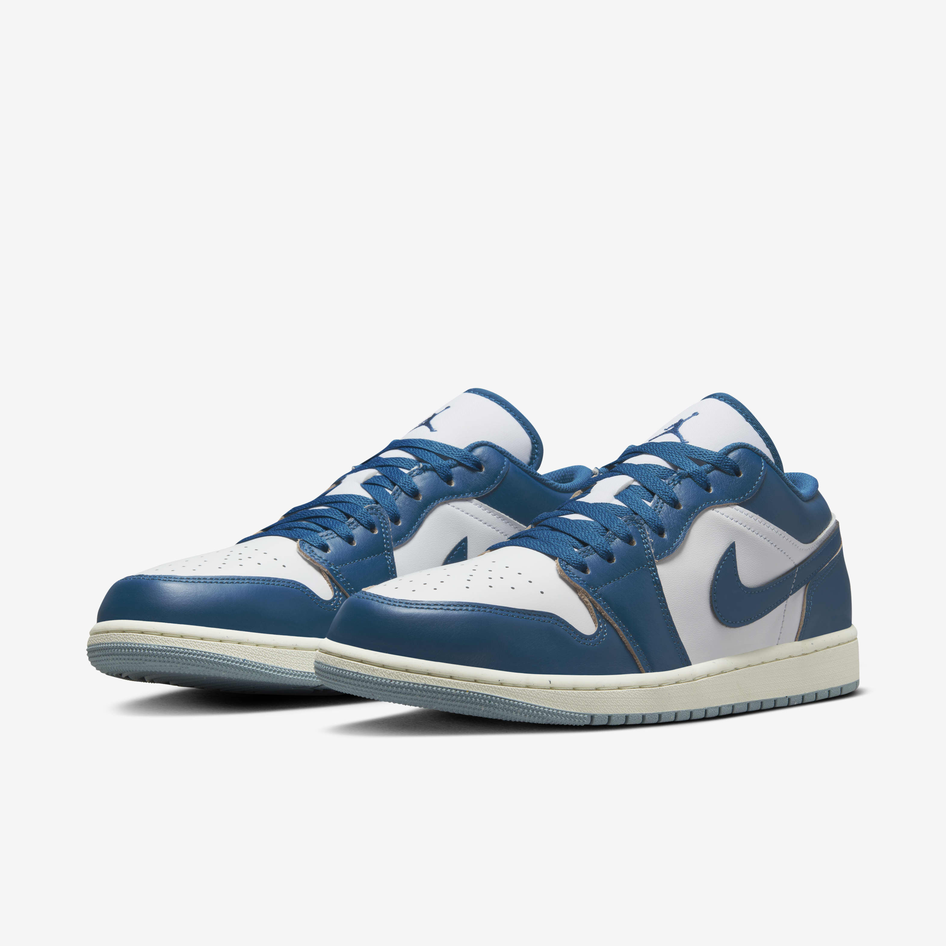 Air Jordan 1 Low SE image number 4