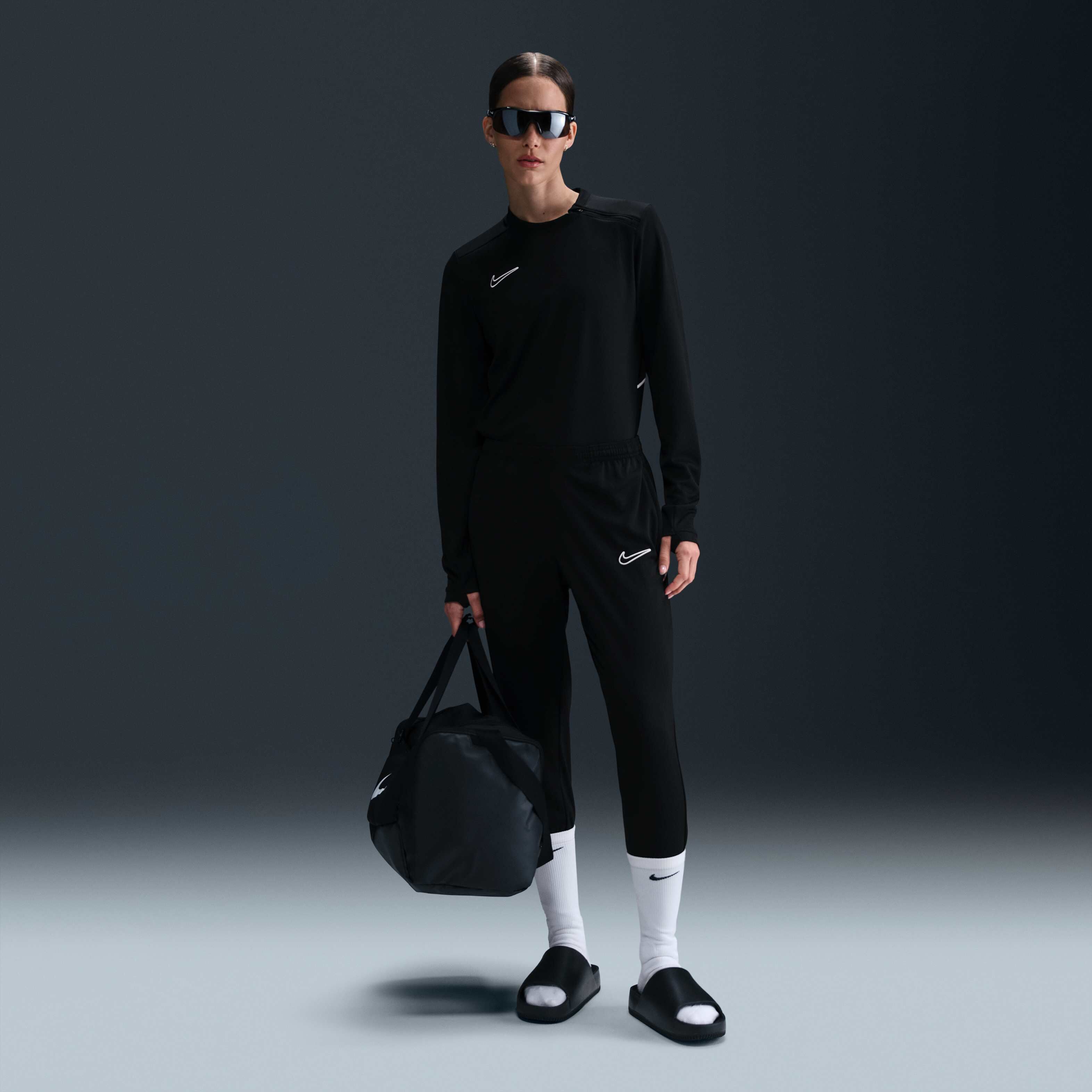 نايكي أكاديمي image number 3