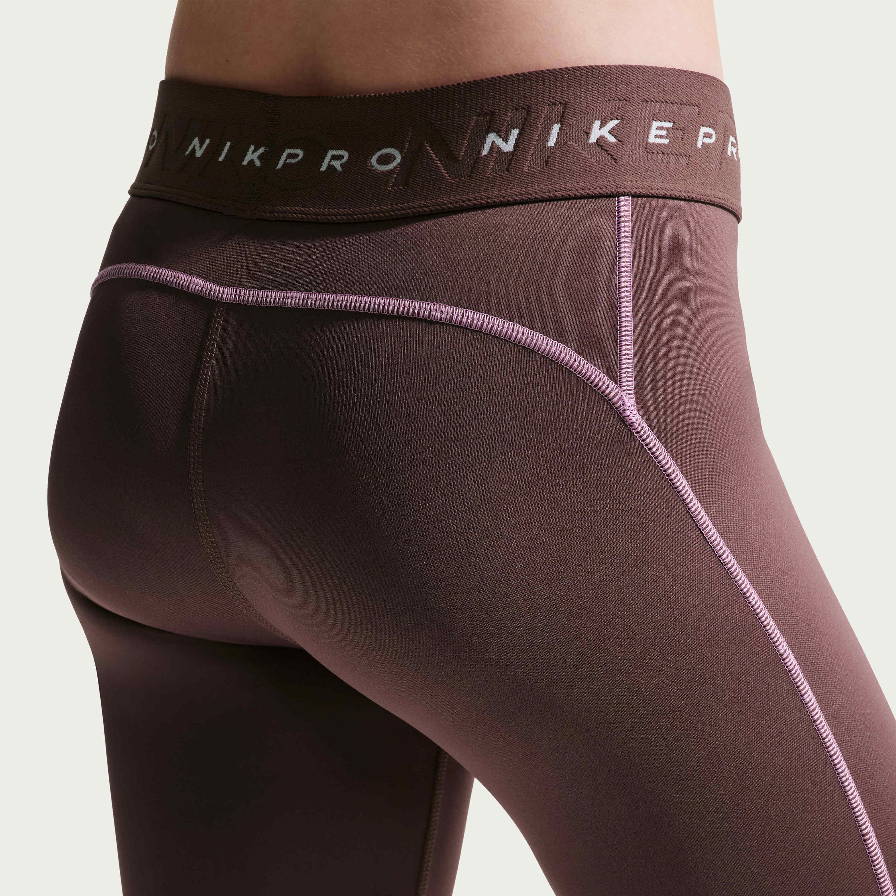 Nike Pro image number 2