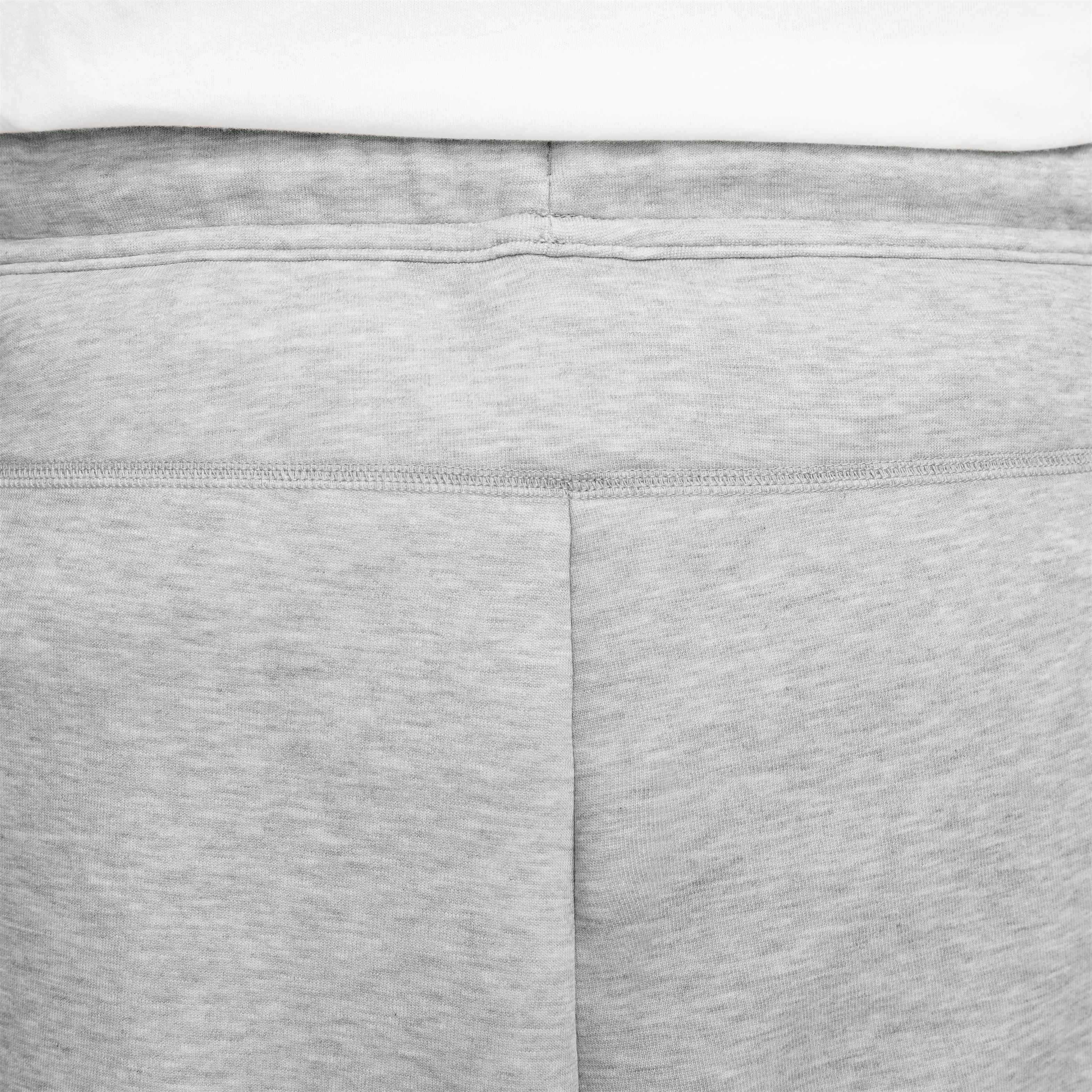 Nike Sportswear Tech Fleece image number 6