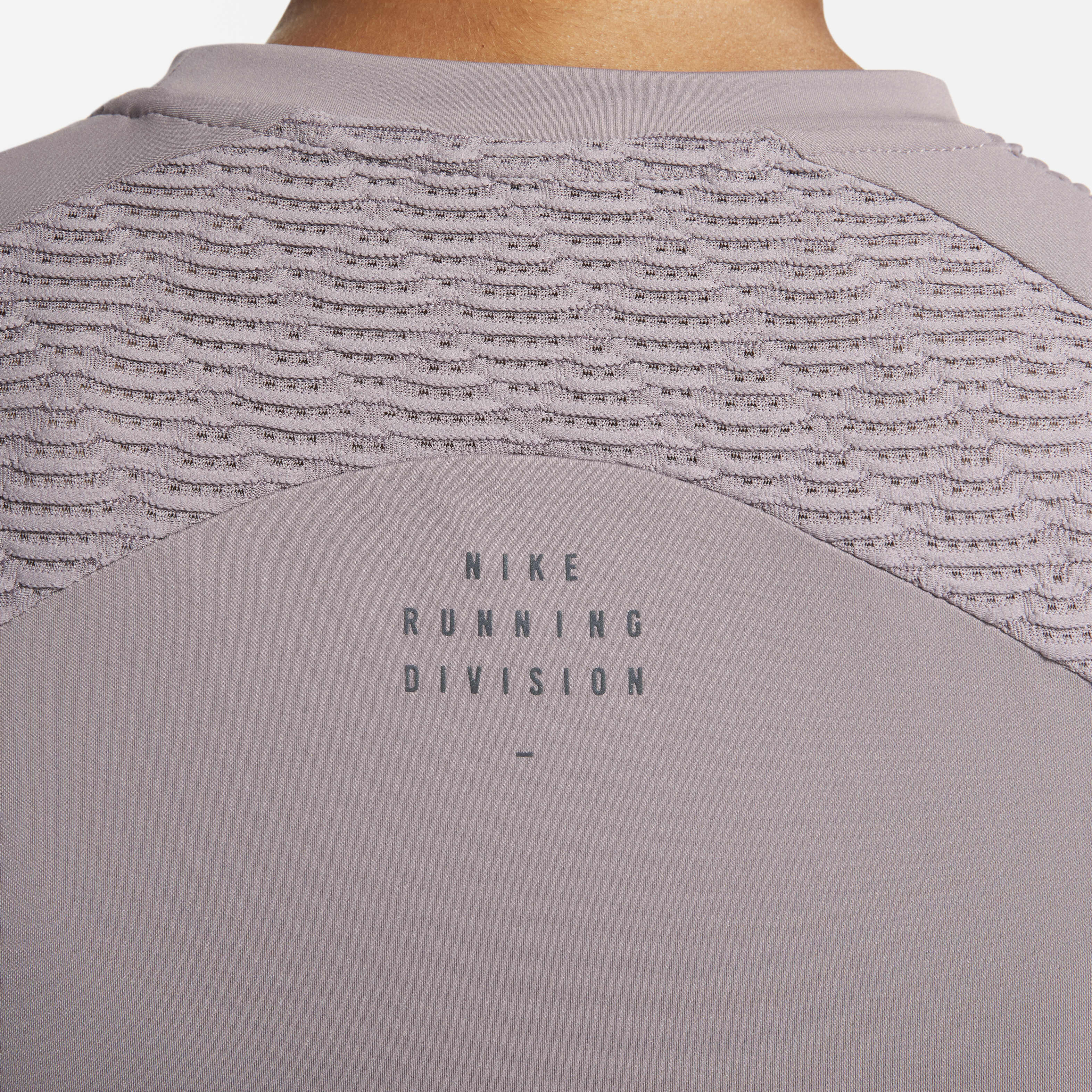 Nike Dri-FIT ADV Run Division image number 3