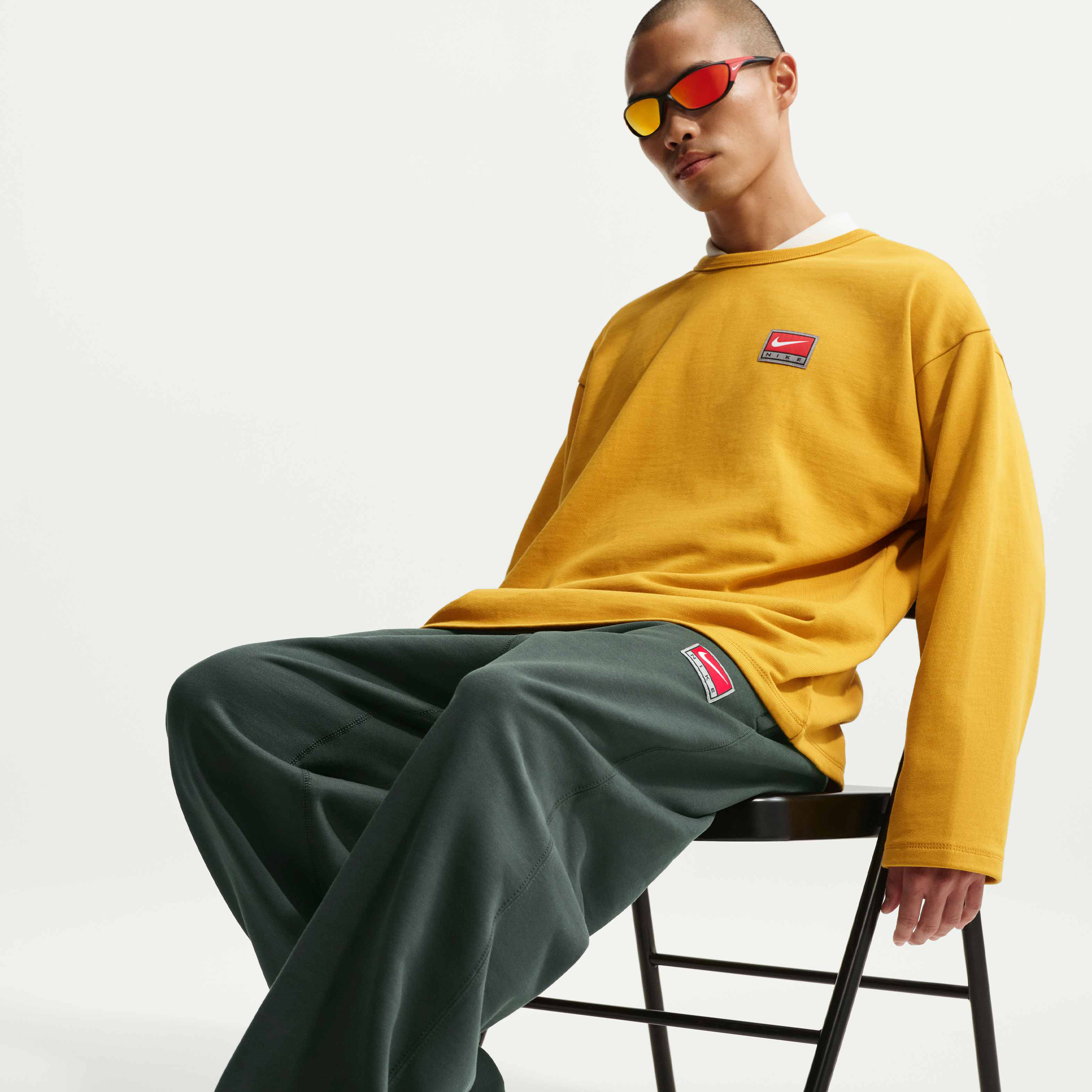 Nike Solo Swoosh image number 3