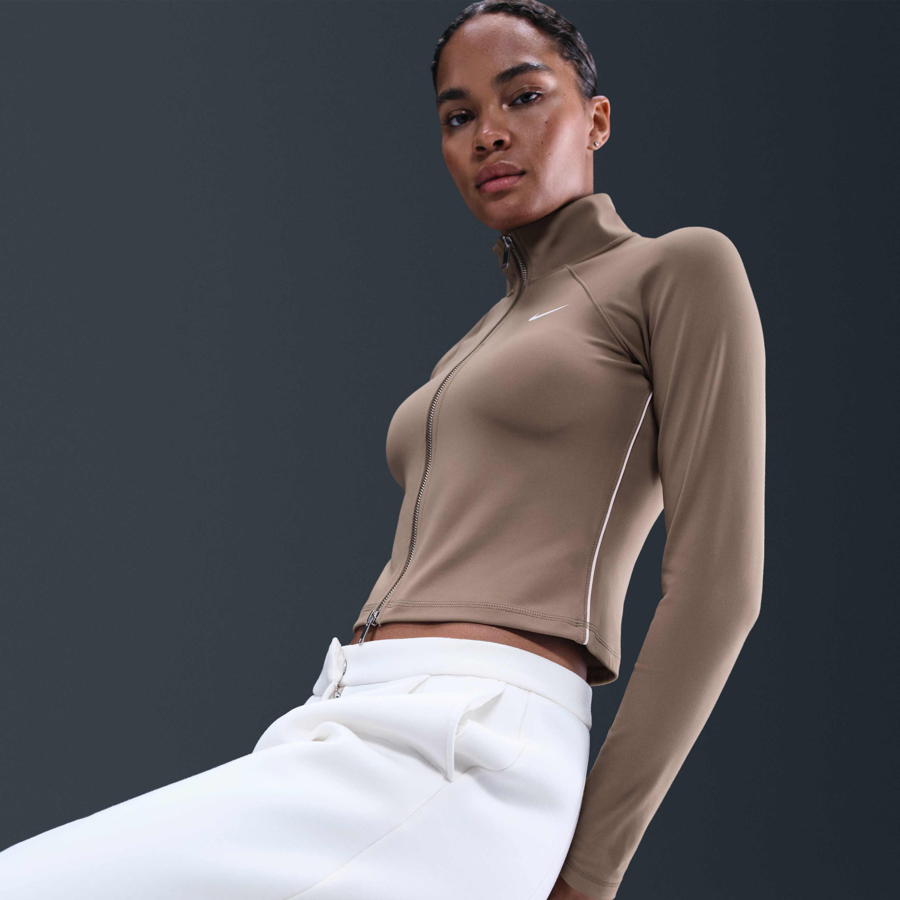 نايكي سبورتسوير image number 2