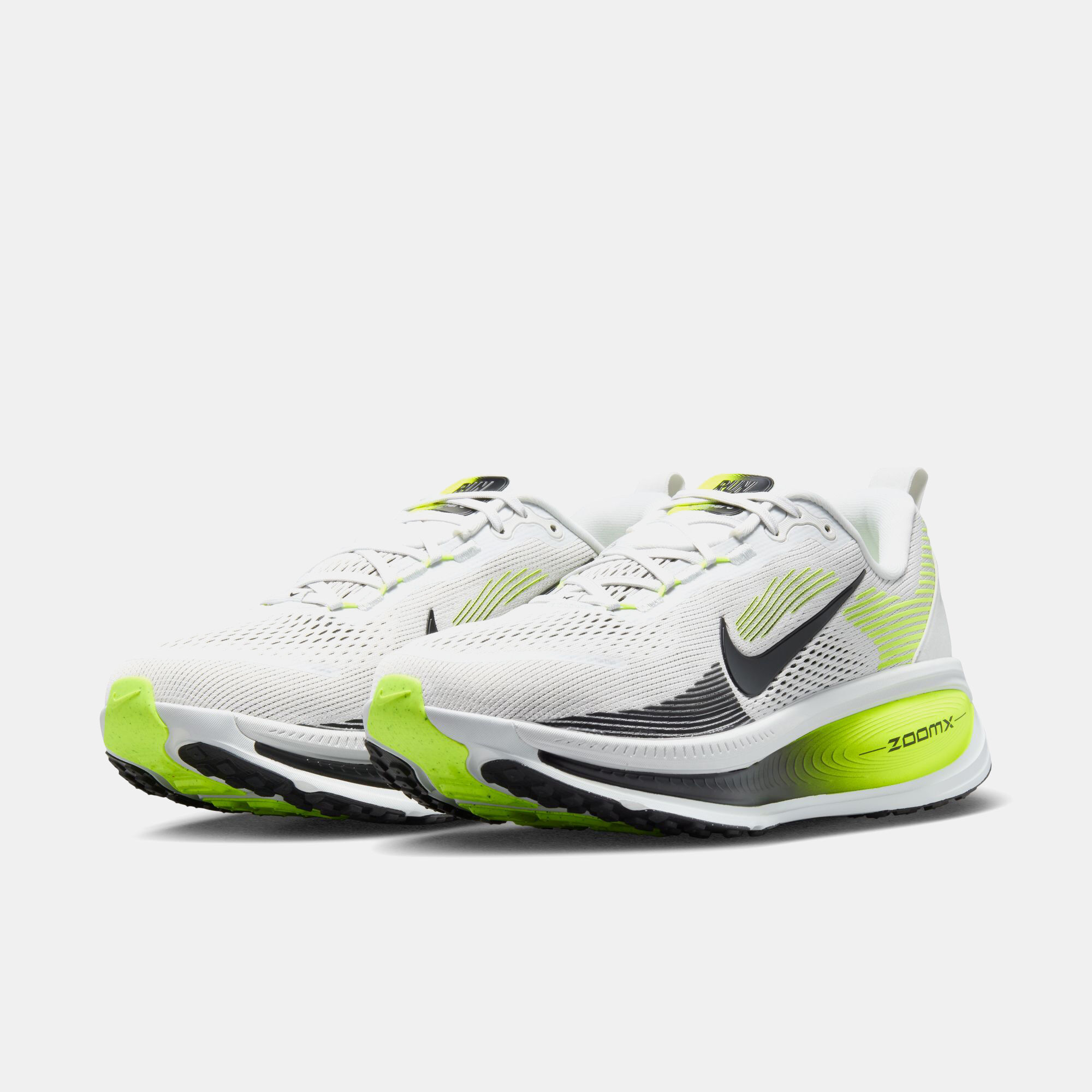 Nike Vomero 18 image number 2