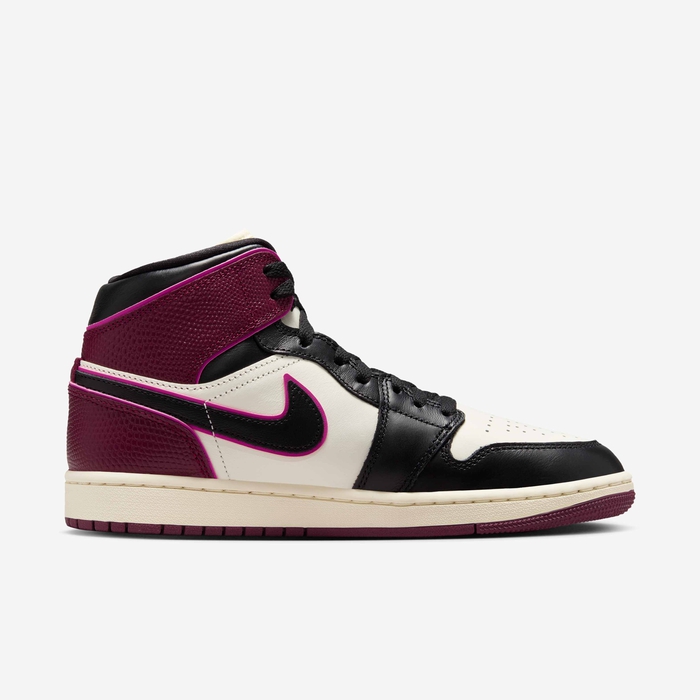 Air Jordan 1 Mid SE image number 2 Air Jordan 1 Mid SE image number 2