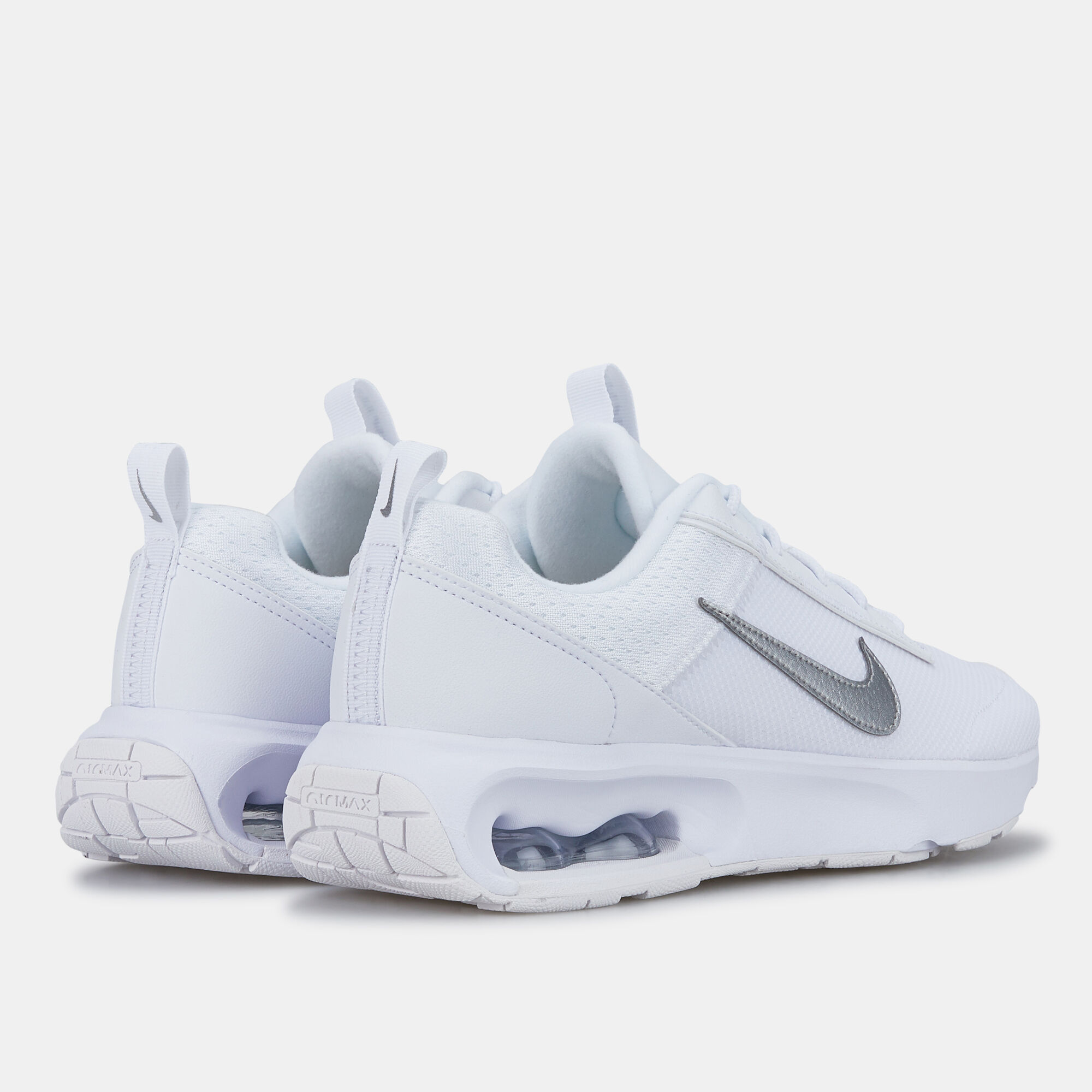 Nike women's air max clearance oketo lifestyle running shoe