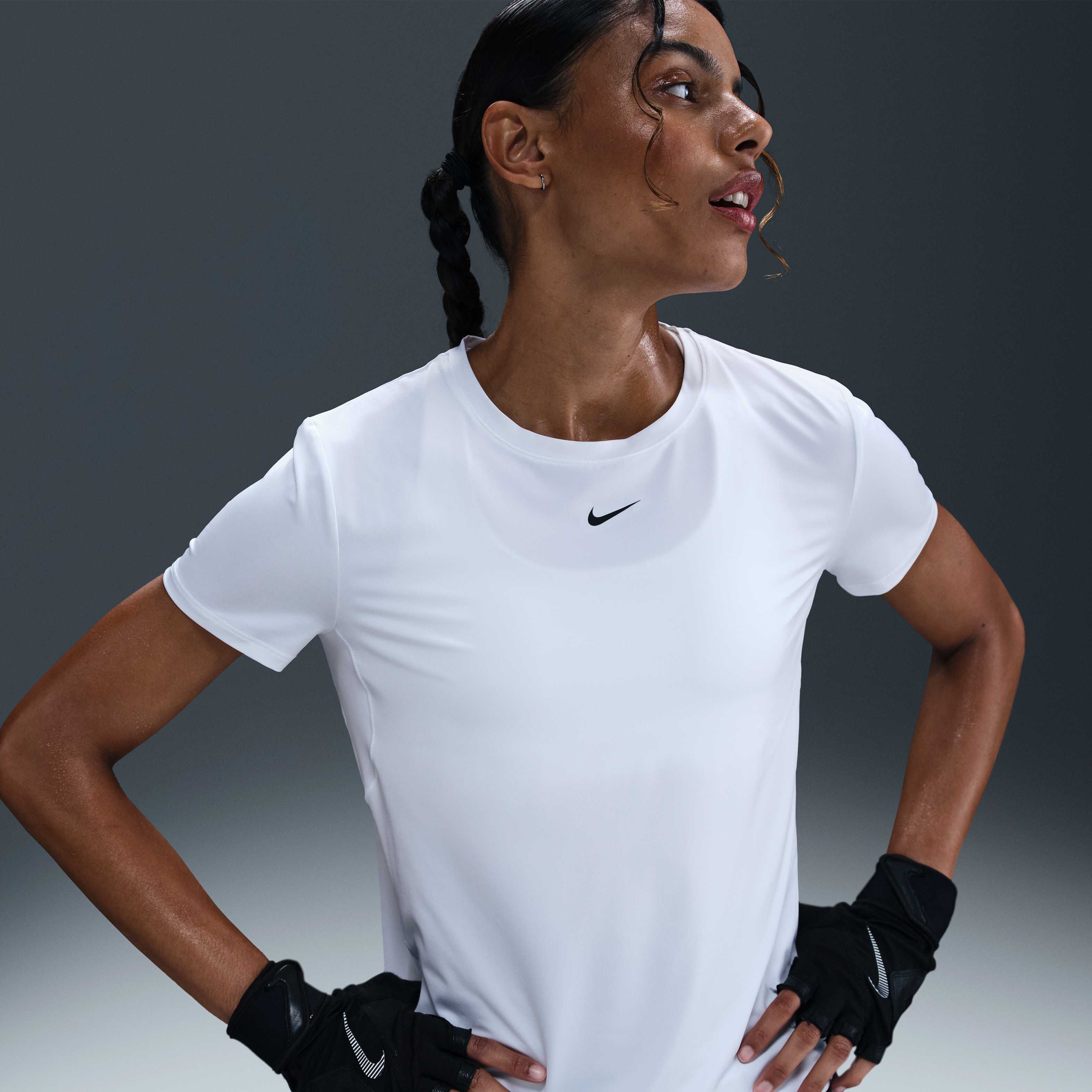 ★ Nike★ One Classic Dry Fit Short Sleeve Top W White Blac Women's Nike One Classic Dri-FIT Short Sleeve Top - Black