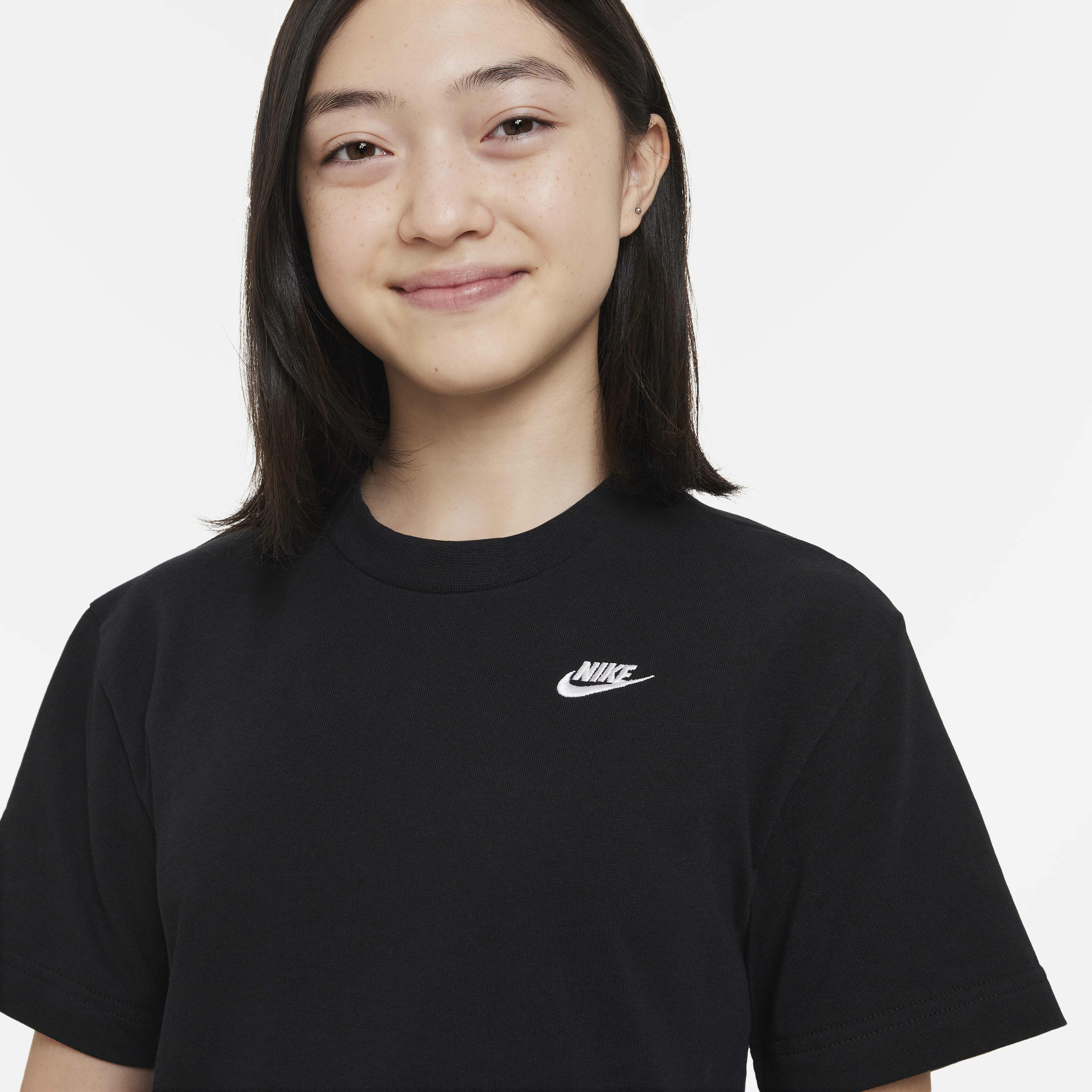 Nike Sportswear image number 2