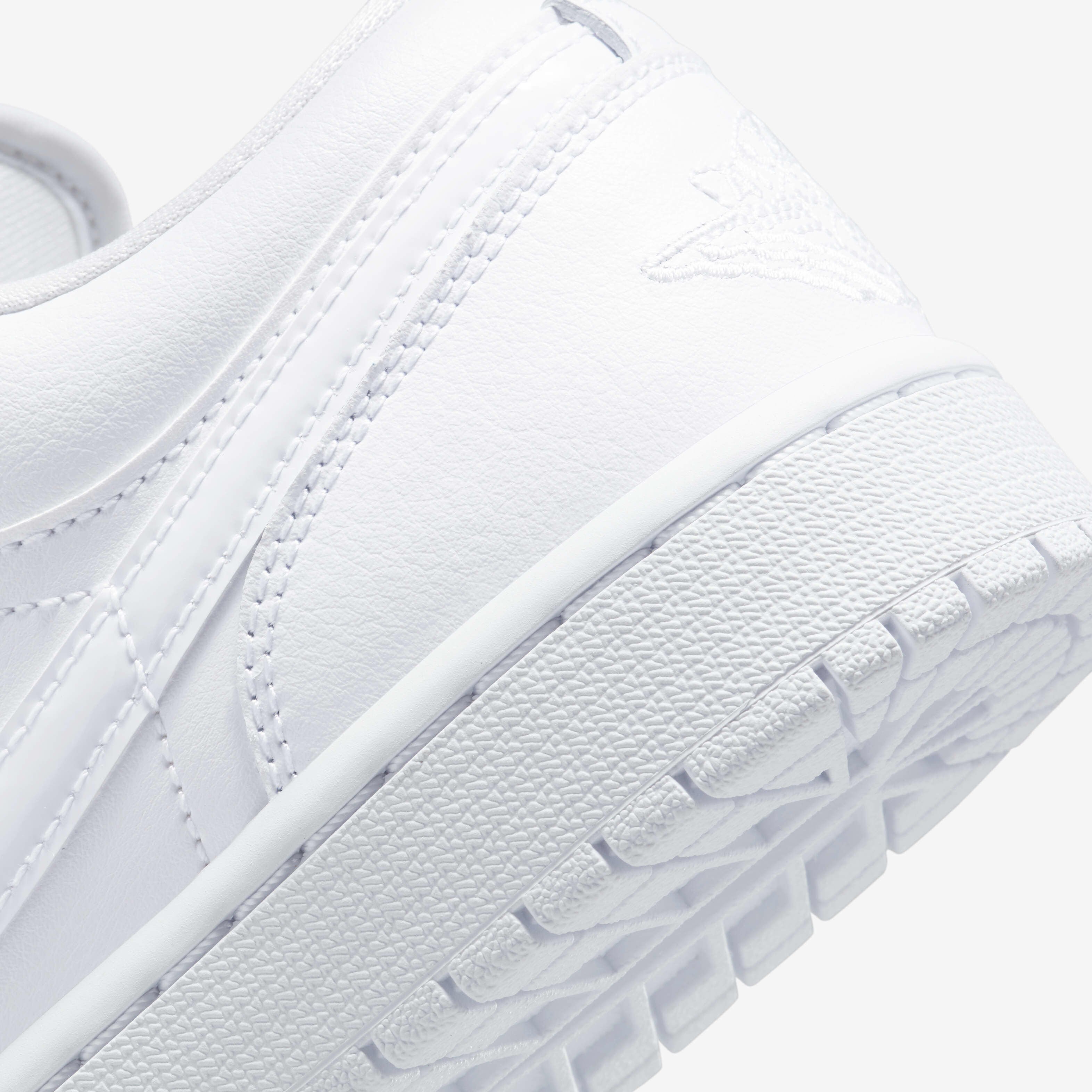 Buy Air Jordan 1 Low Women s Shoes Nike Saudi Official