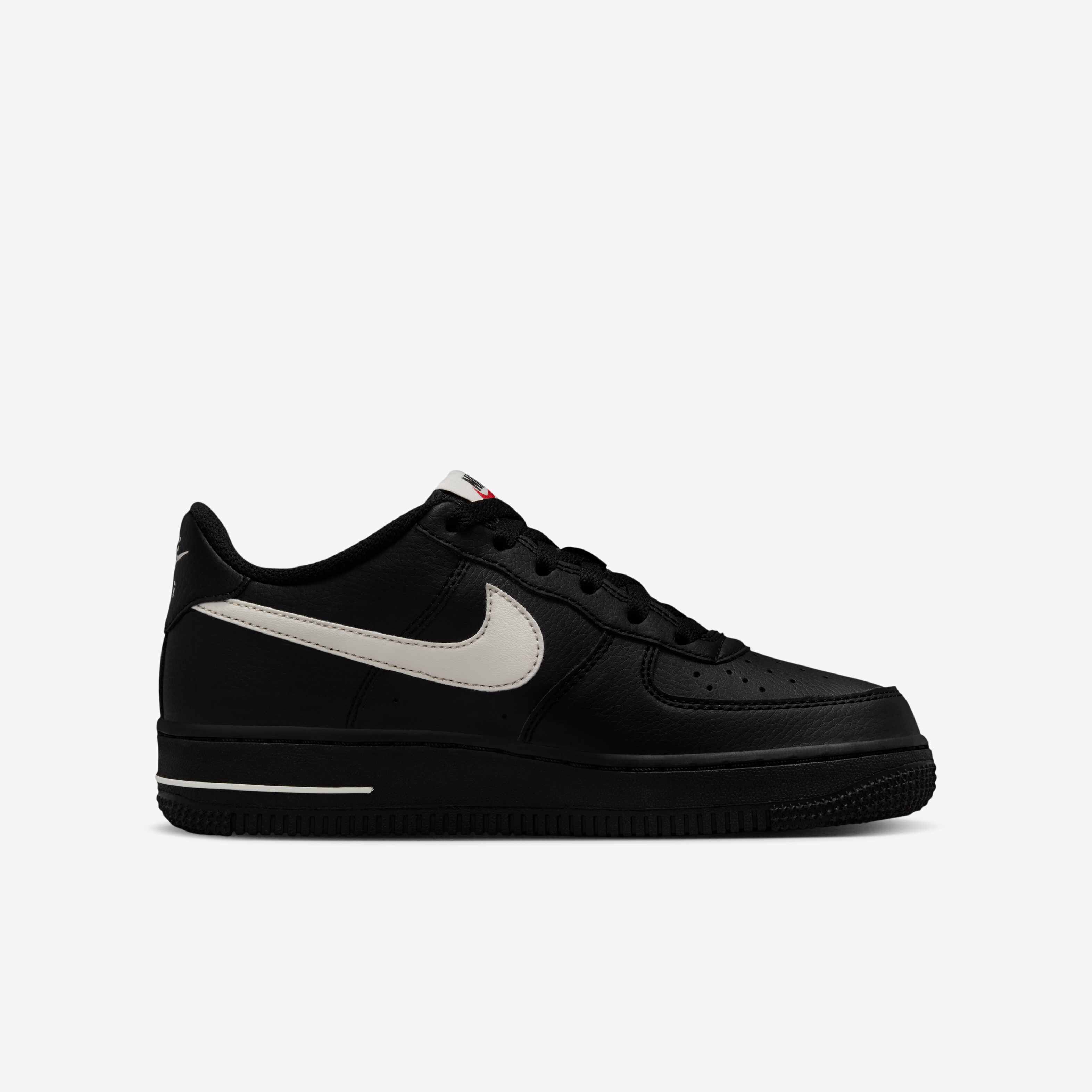 Nike Air Force 1 image number 2