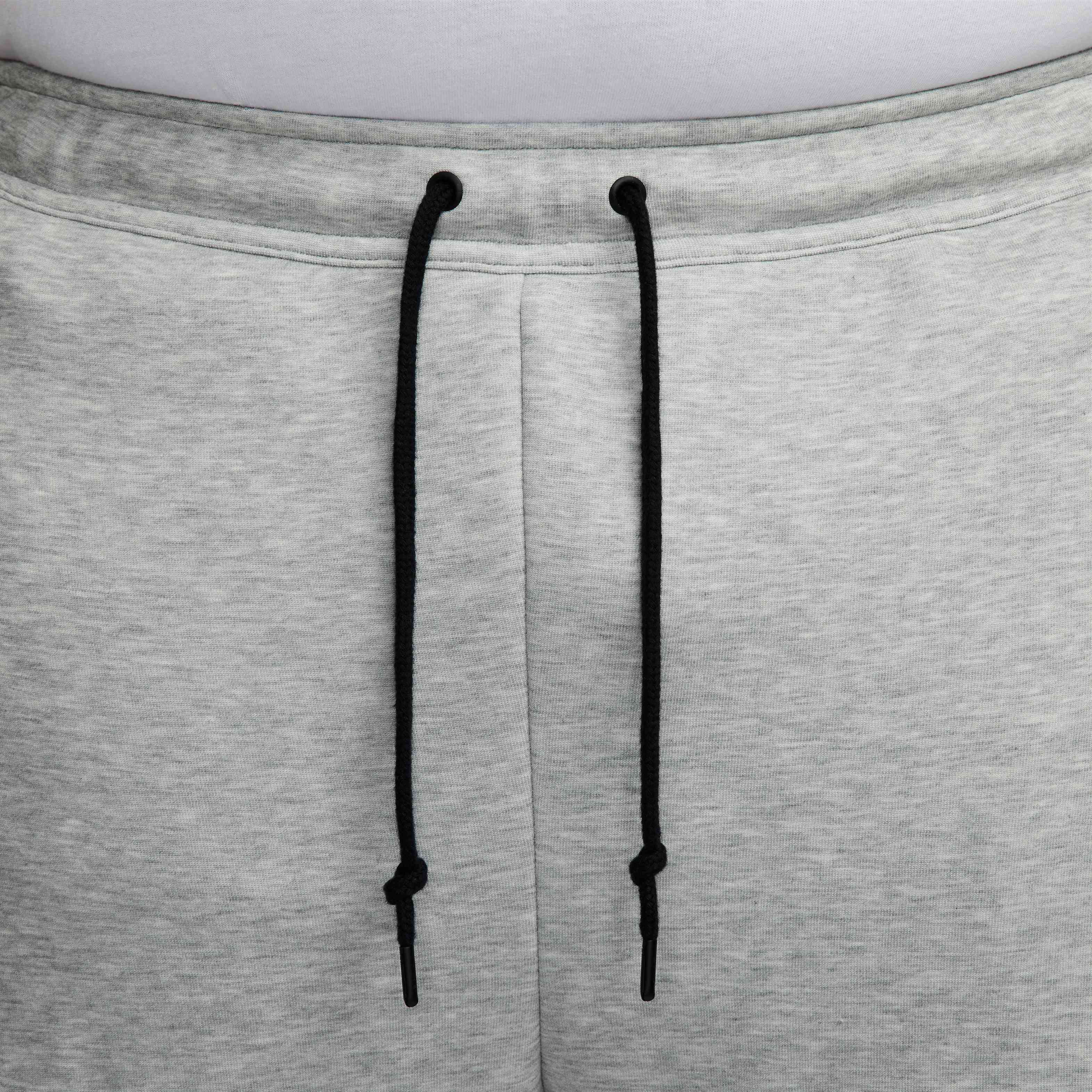 Nike Sportswear Tech Fleece image number 13