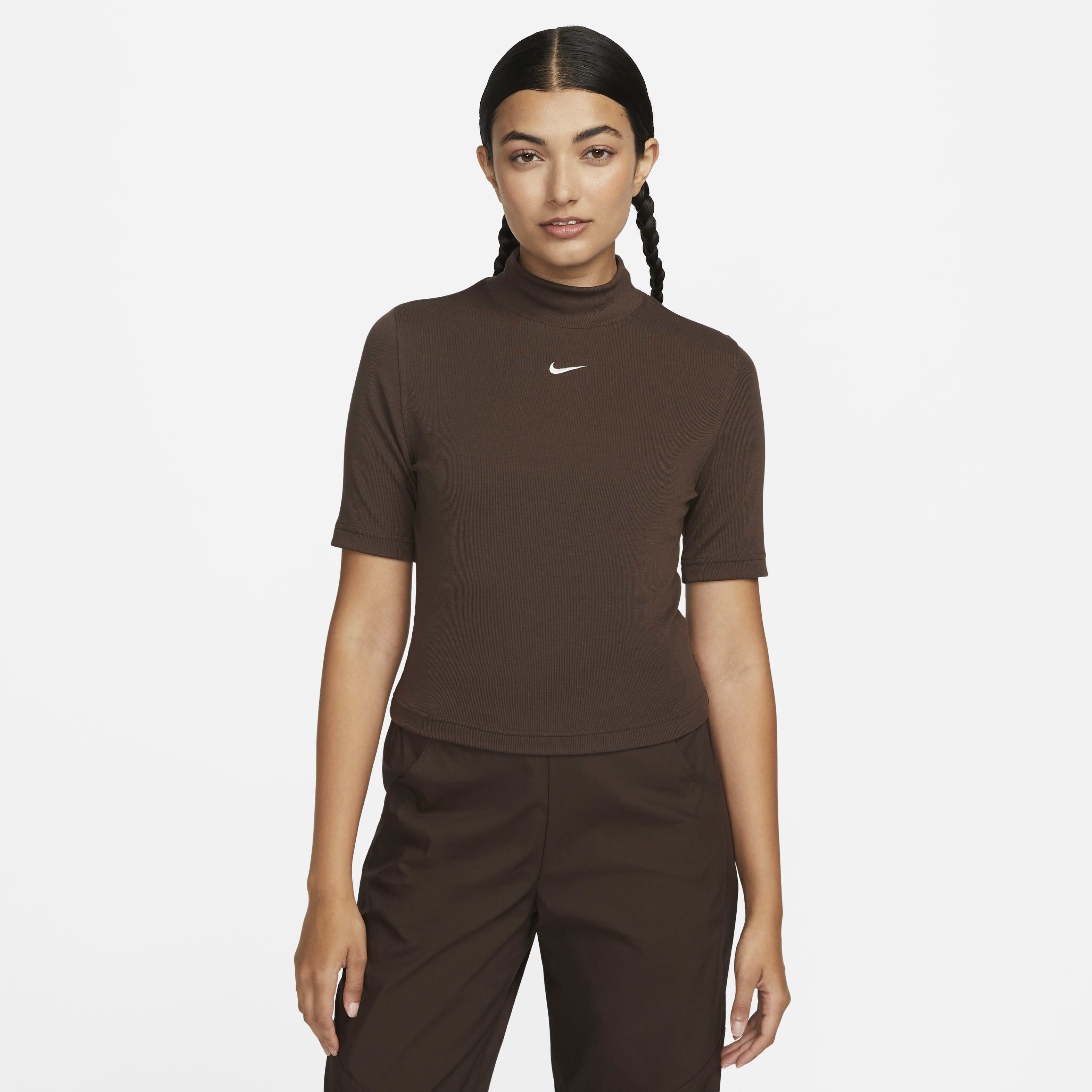 nike sportswear essential brown