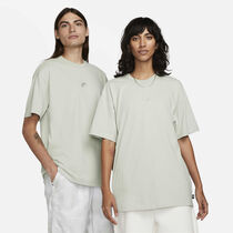 Nike Sportswear Premium Essentials