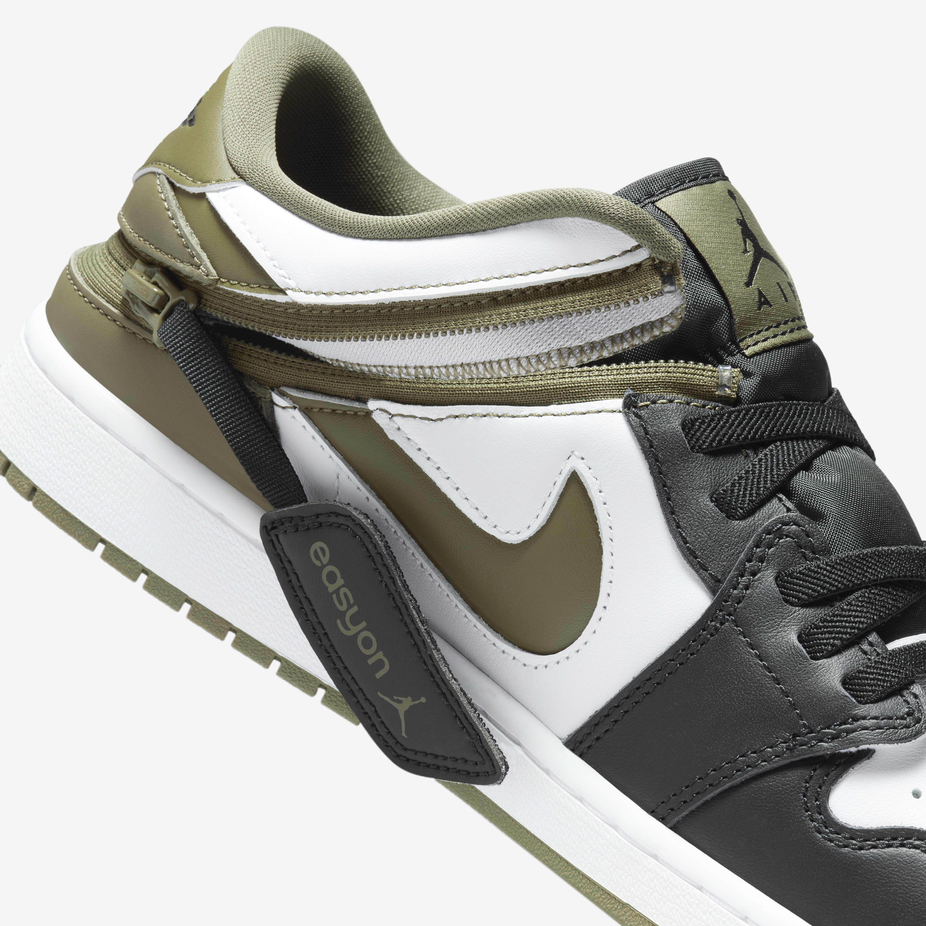 اير جوردن 1 لو ايزي اون image number 8