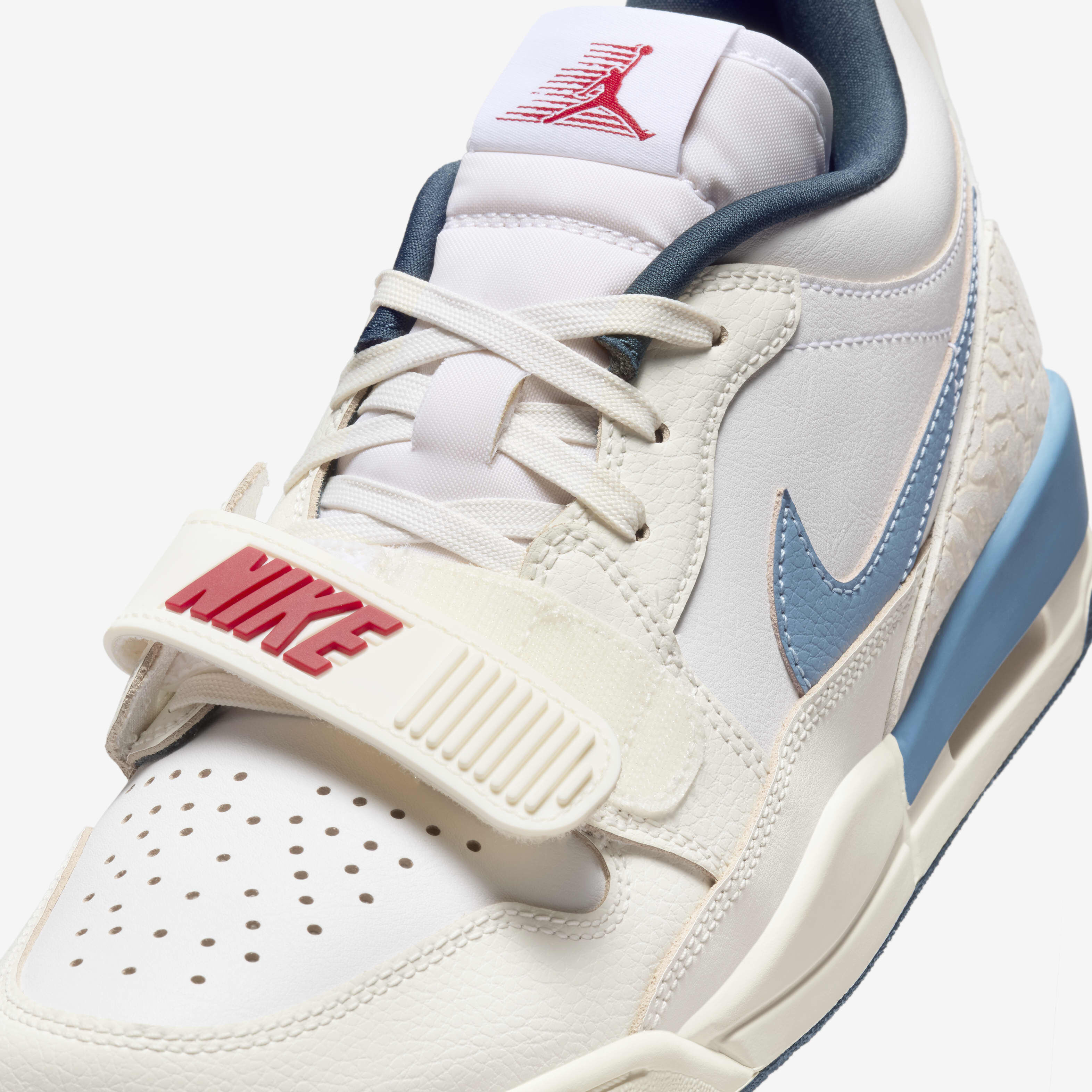 Nike legacy 312 top