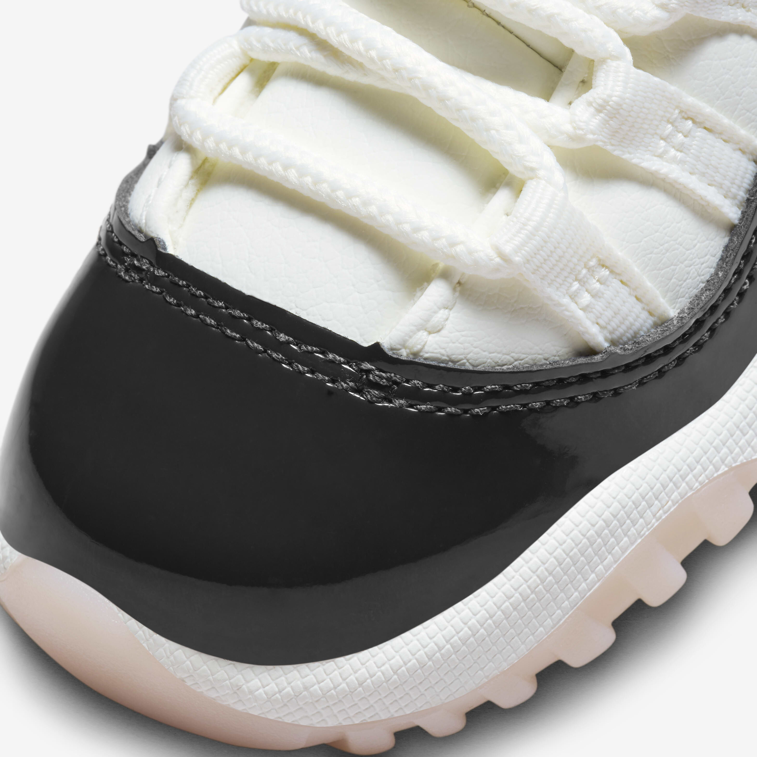 Jordan 11 retro bebe top
