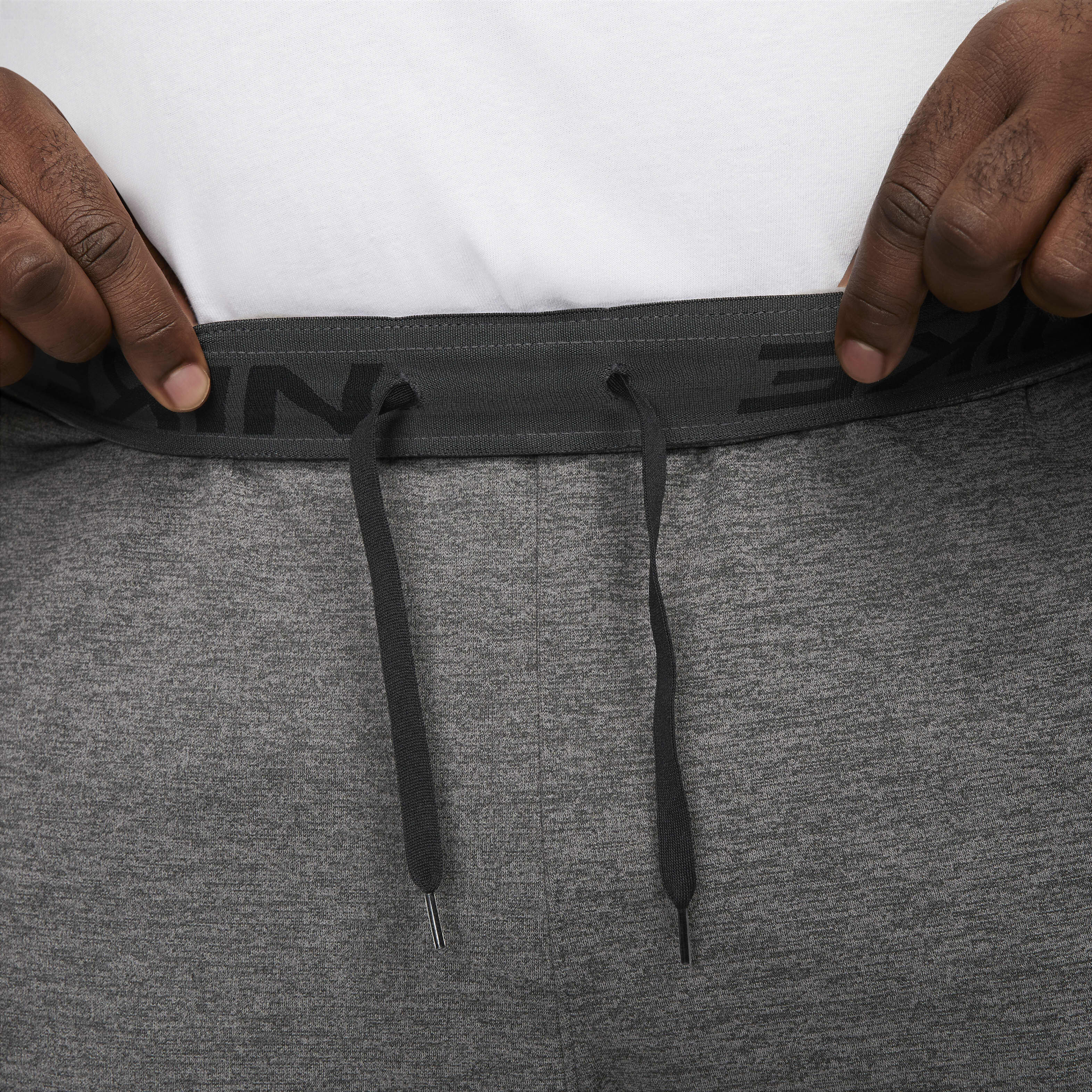 Nike Therma image number 9