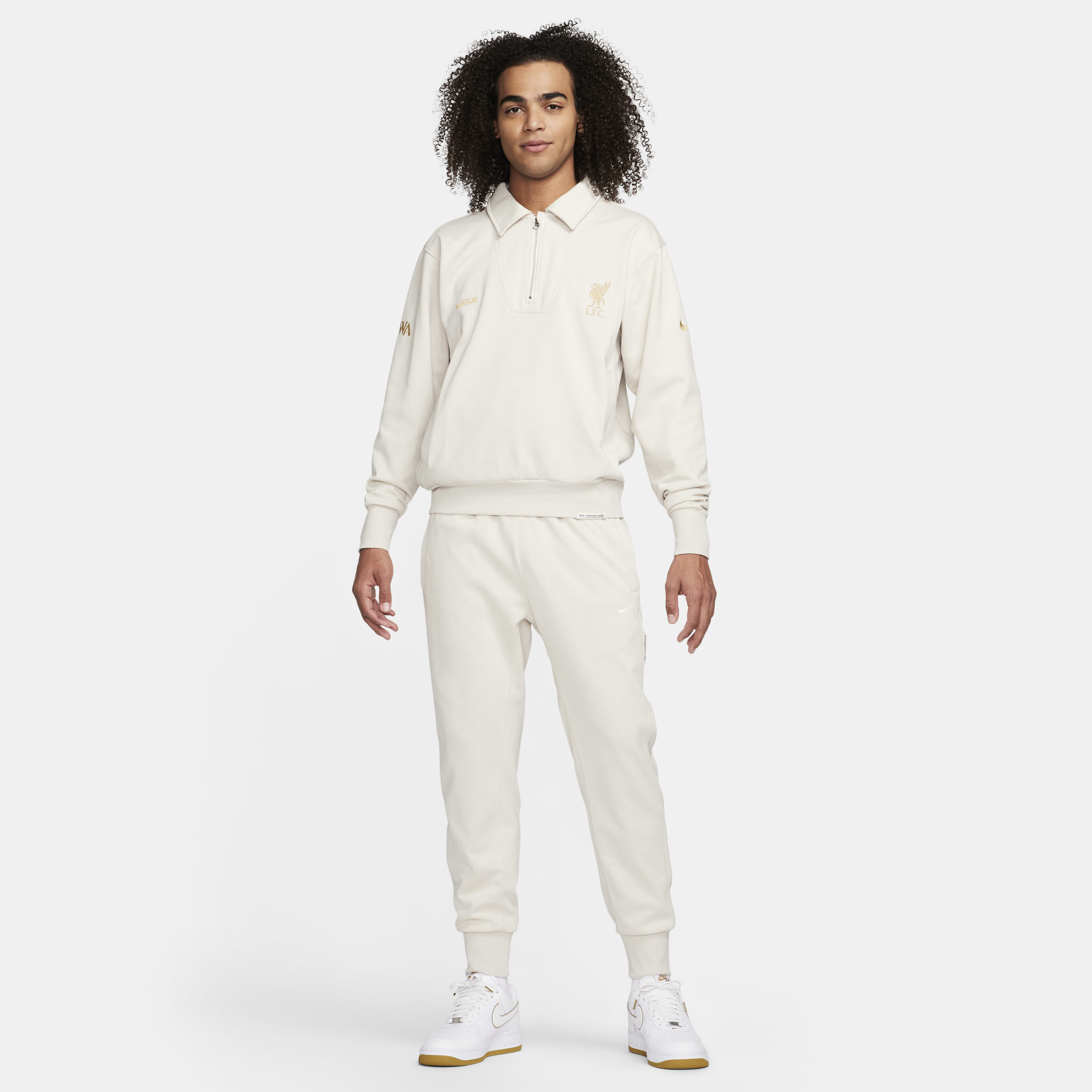 ليبرون جيمس x ليفربول F.C. image number 11