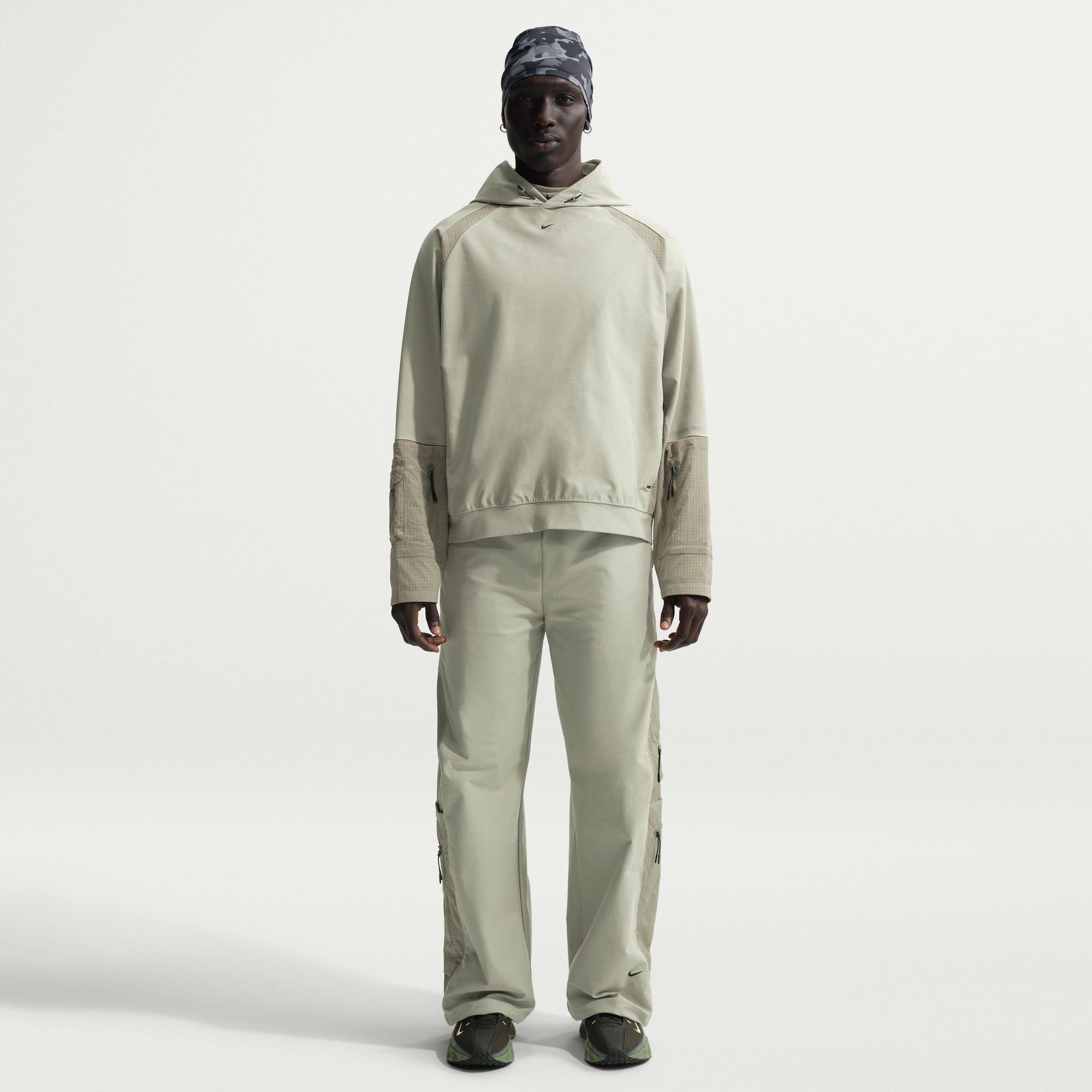 نايكي تك image number 0