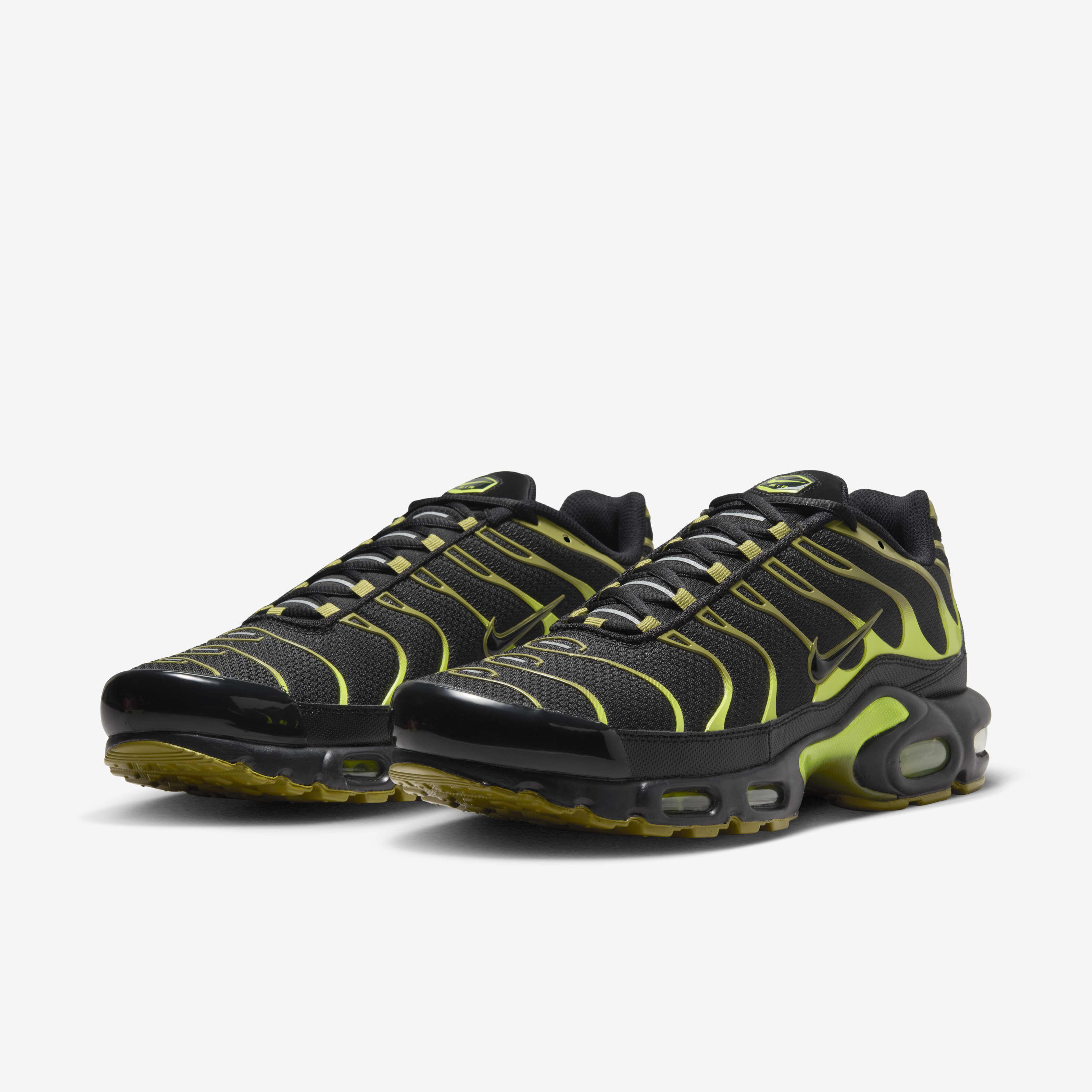 Buy Nike Air Max Plus Men s Shoes Nike Saudi Official