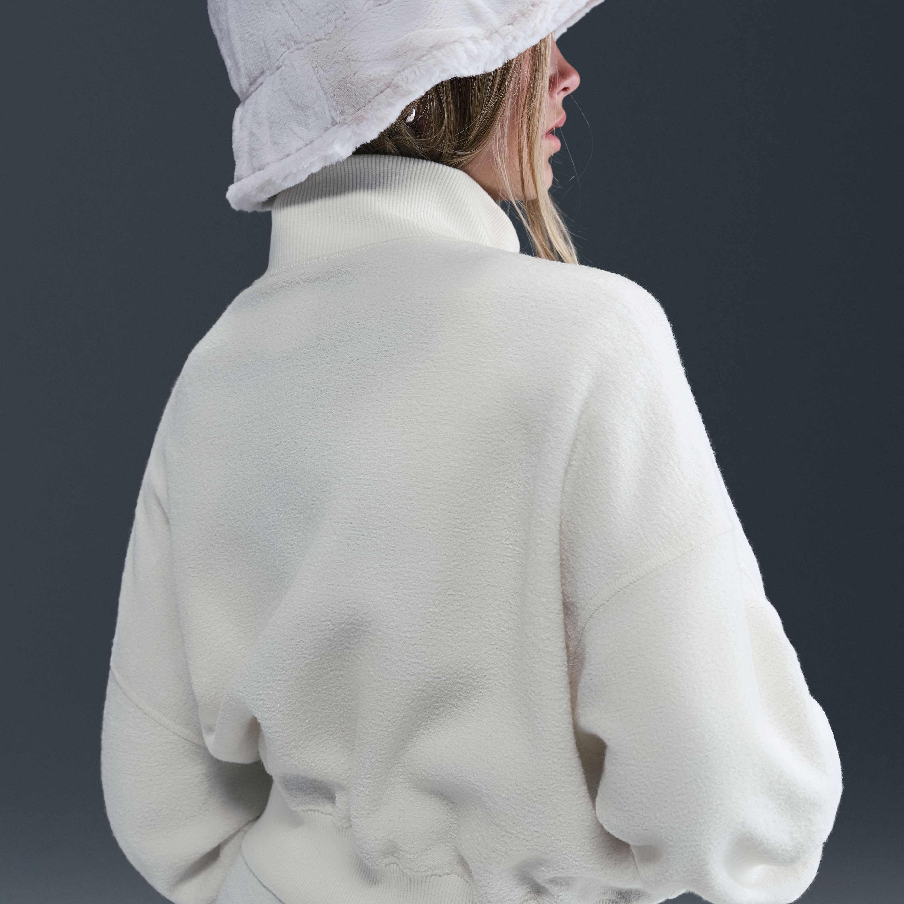 نايكي سبورتسوير image number 1