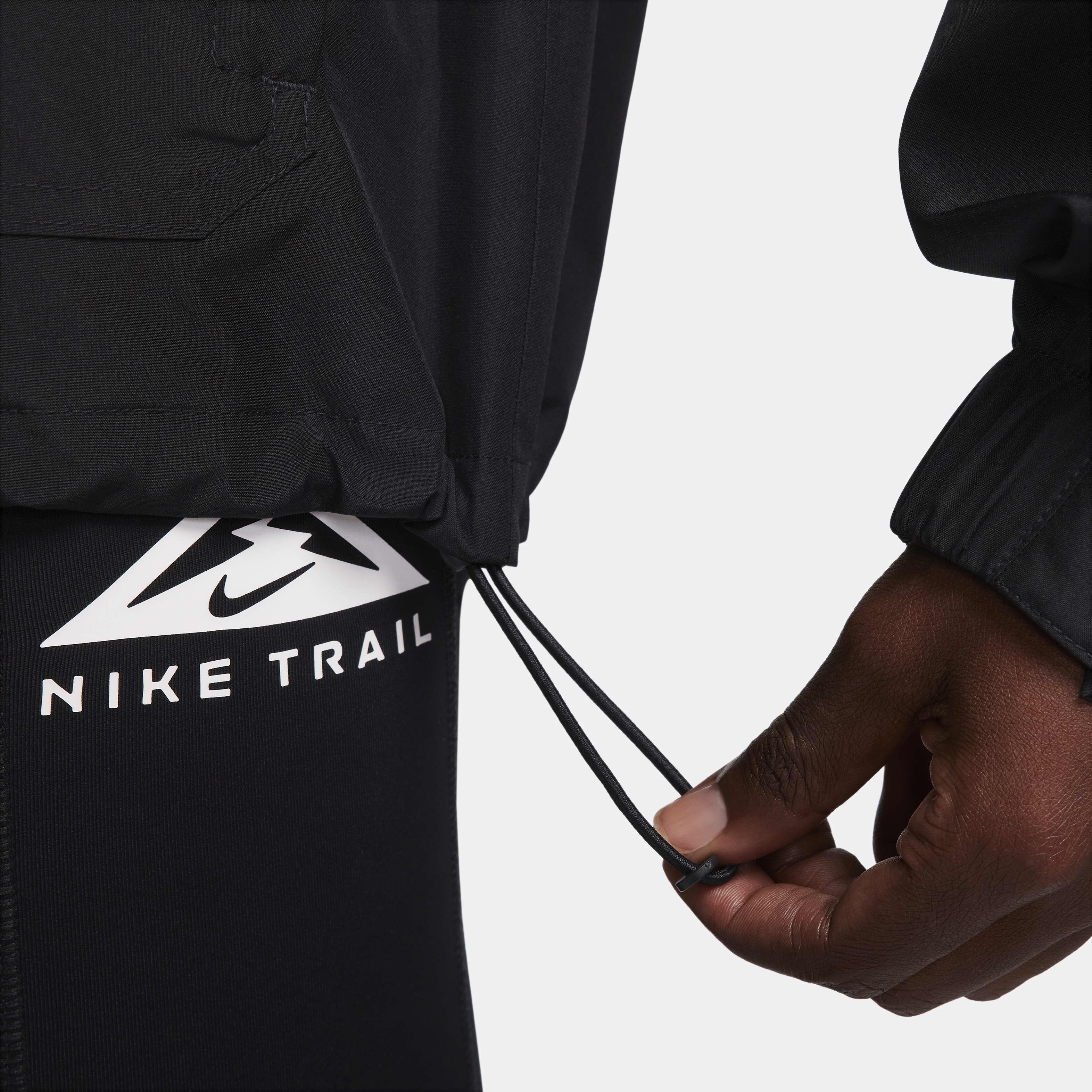 NIKE TRAIL Ｗ'sゴアテックスINFINIUM ジャケット ブラックＭ Nike GORE-TEX INFINIUM WOMEN'S TRAIL RUNNING JACKET, BLACK