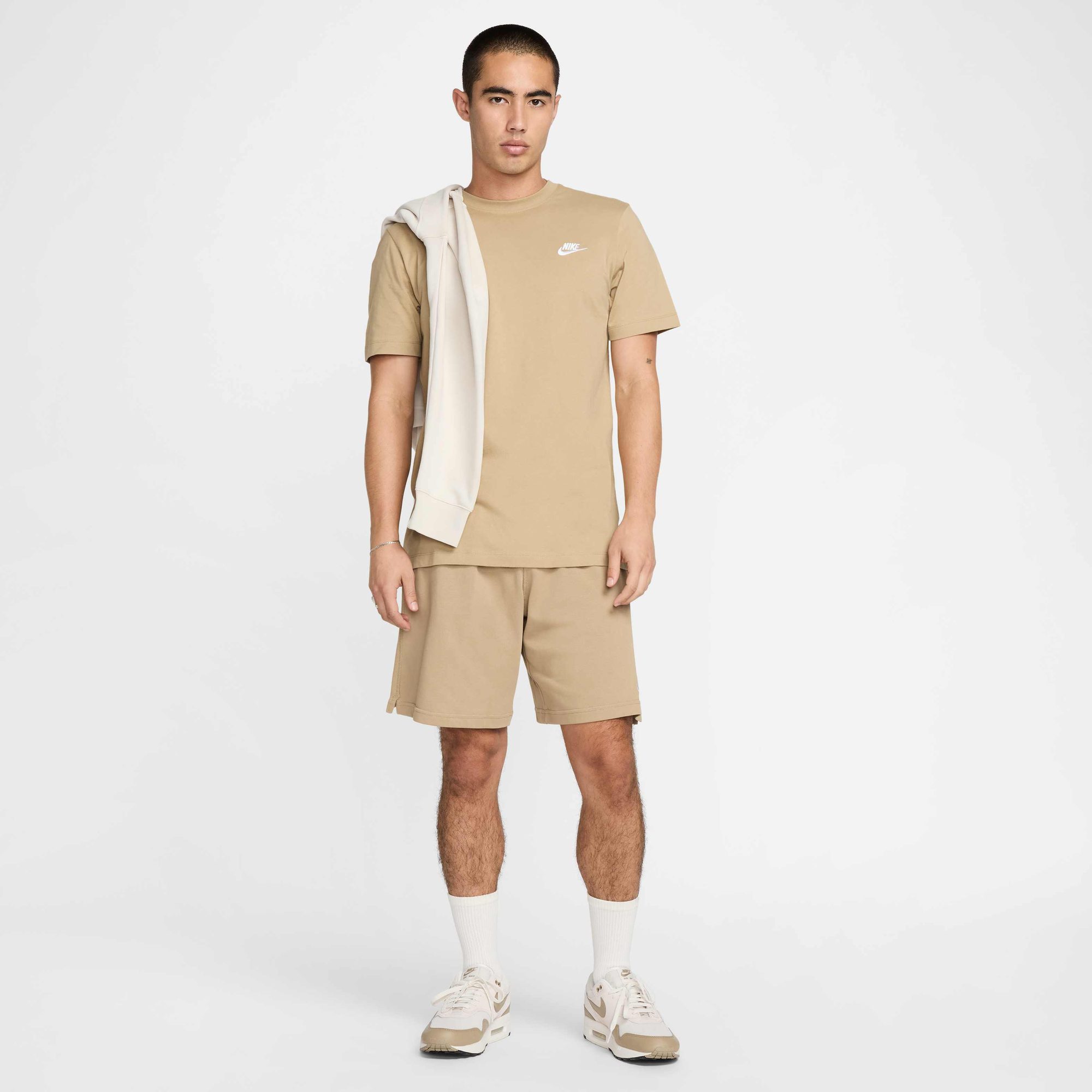 ★ Nike★ Sportswear Athletics T-shirt M Parachute Beige Sa Buy Nike Sportswear Club Men's T-Shirt - Parachute Beige