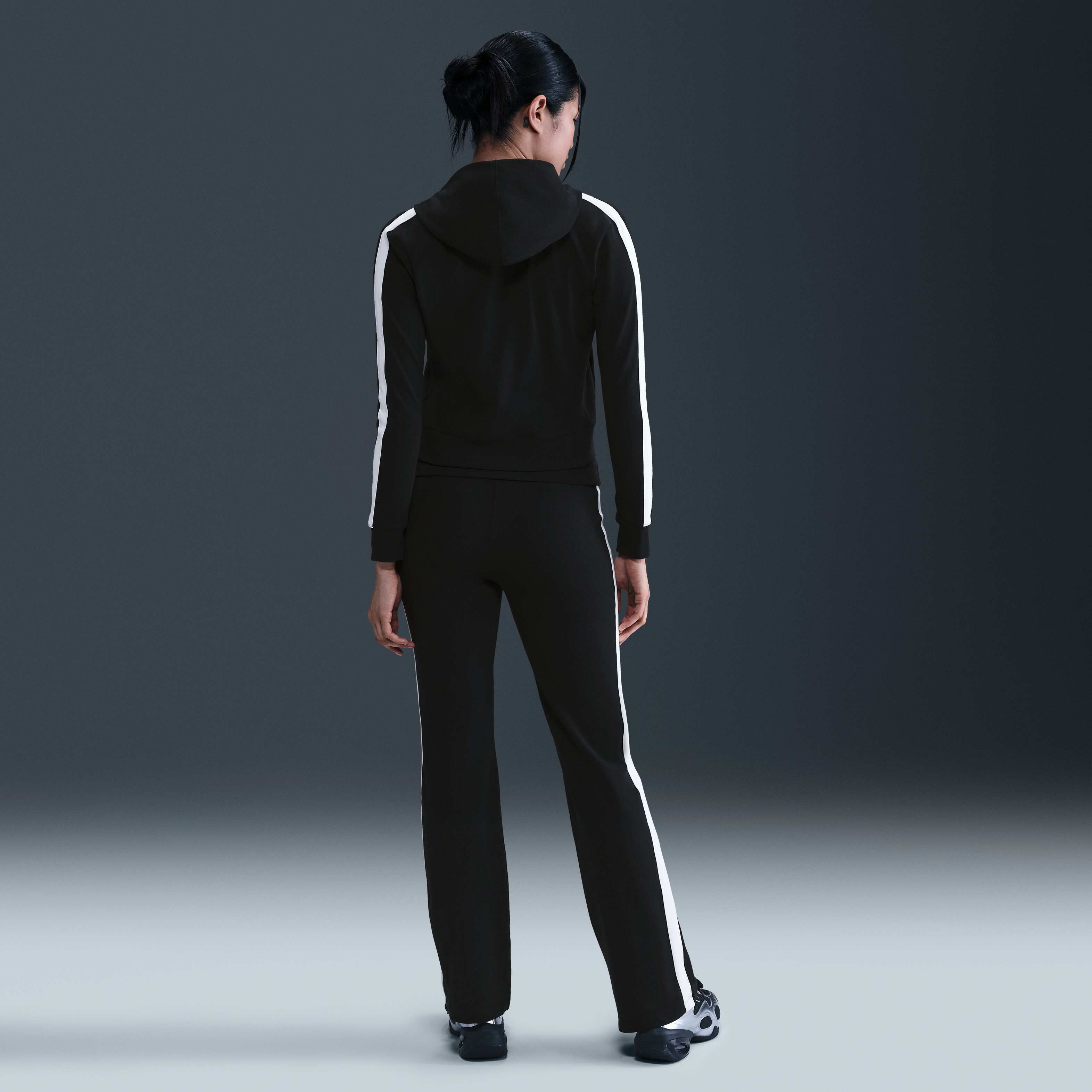 Nike Sportswear image number 3