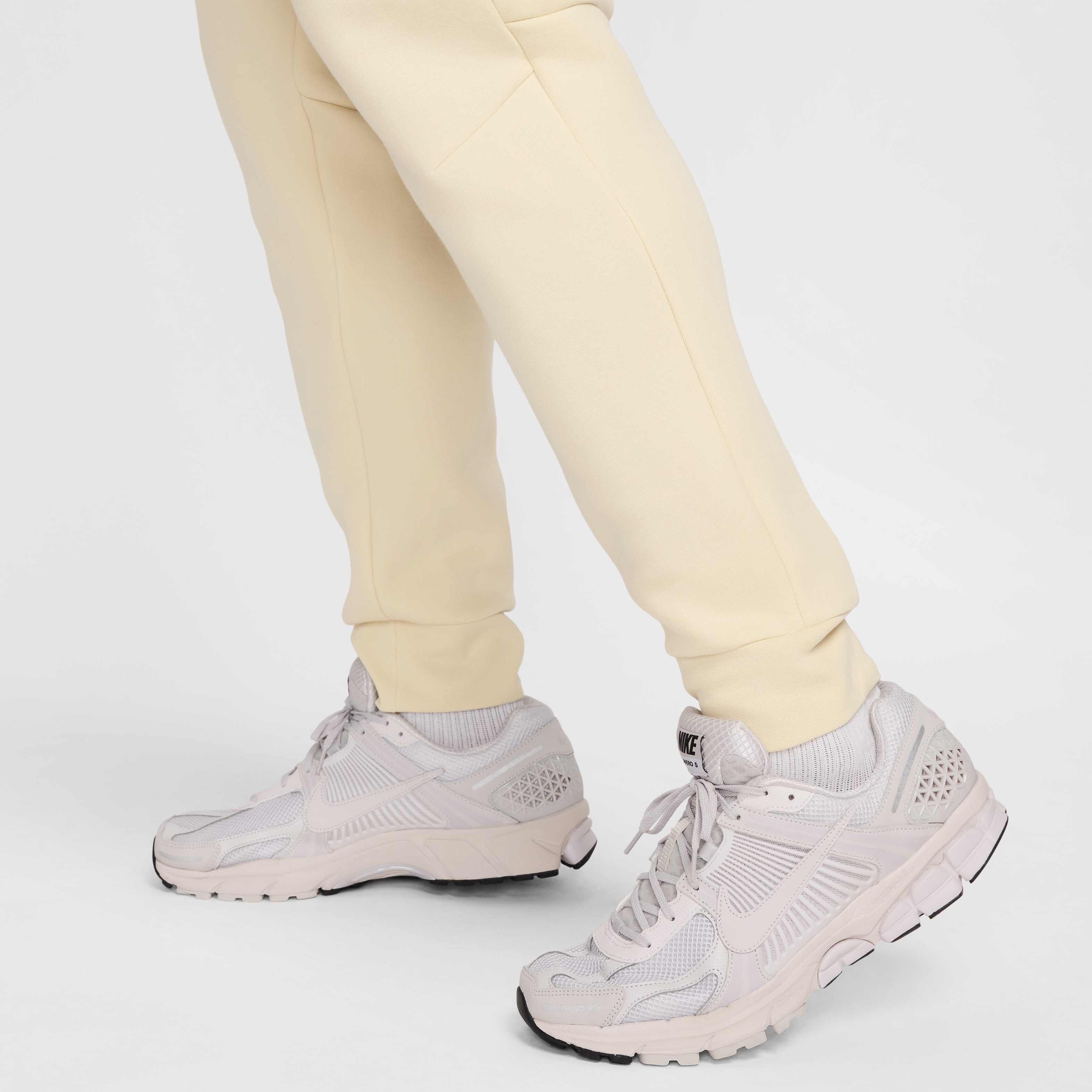 Nike Tech image number 16