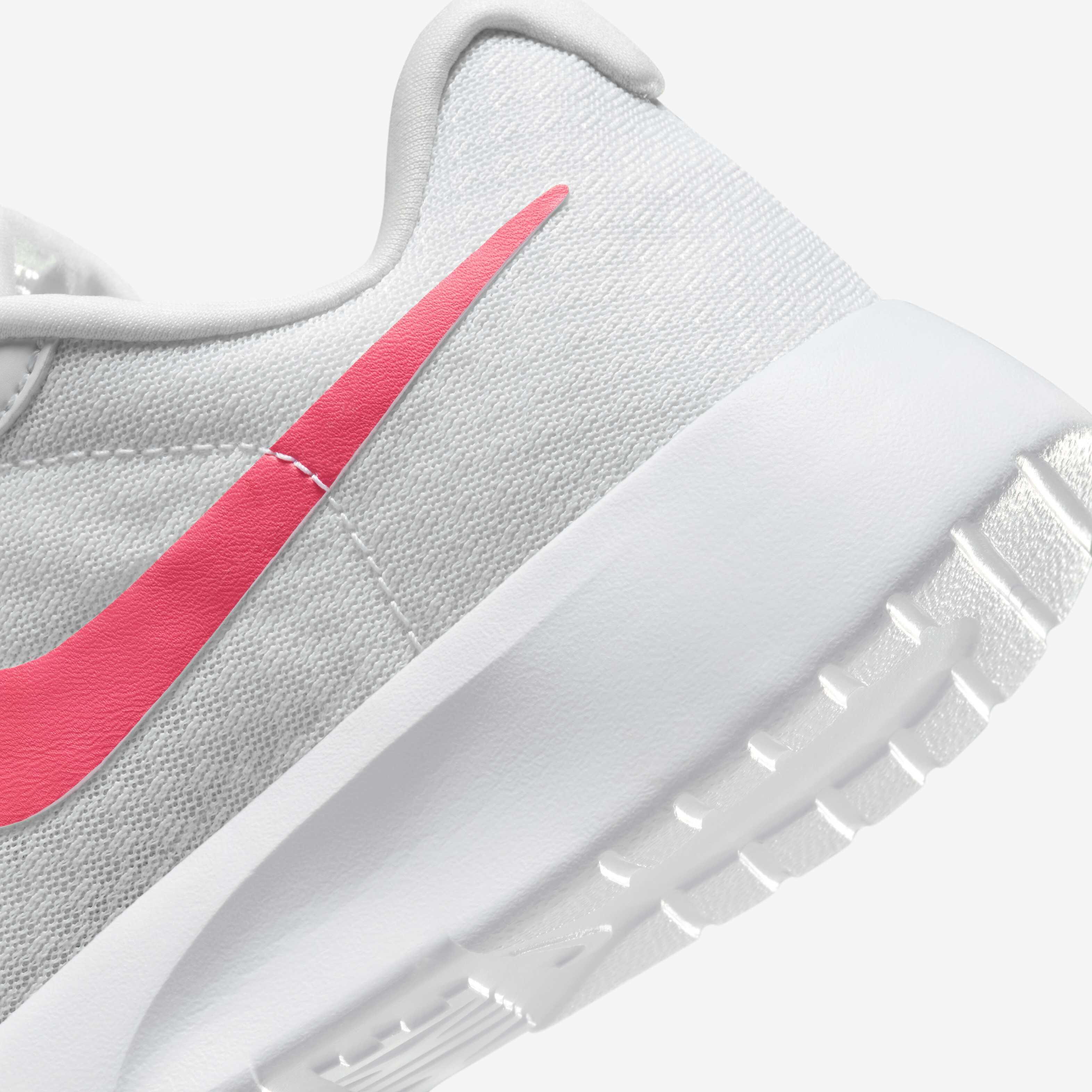 Nike Tanjun EasyOn image number 7