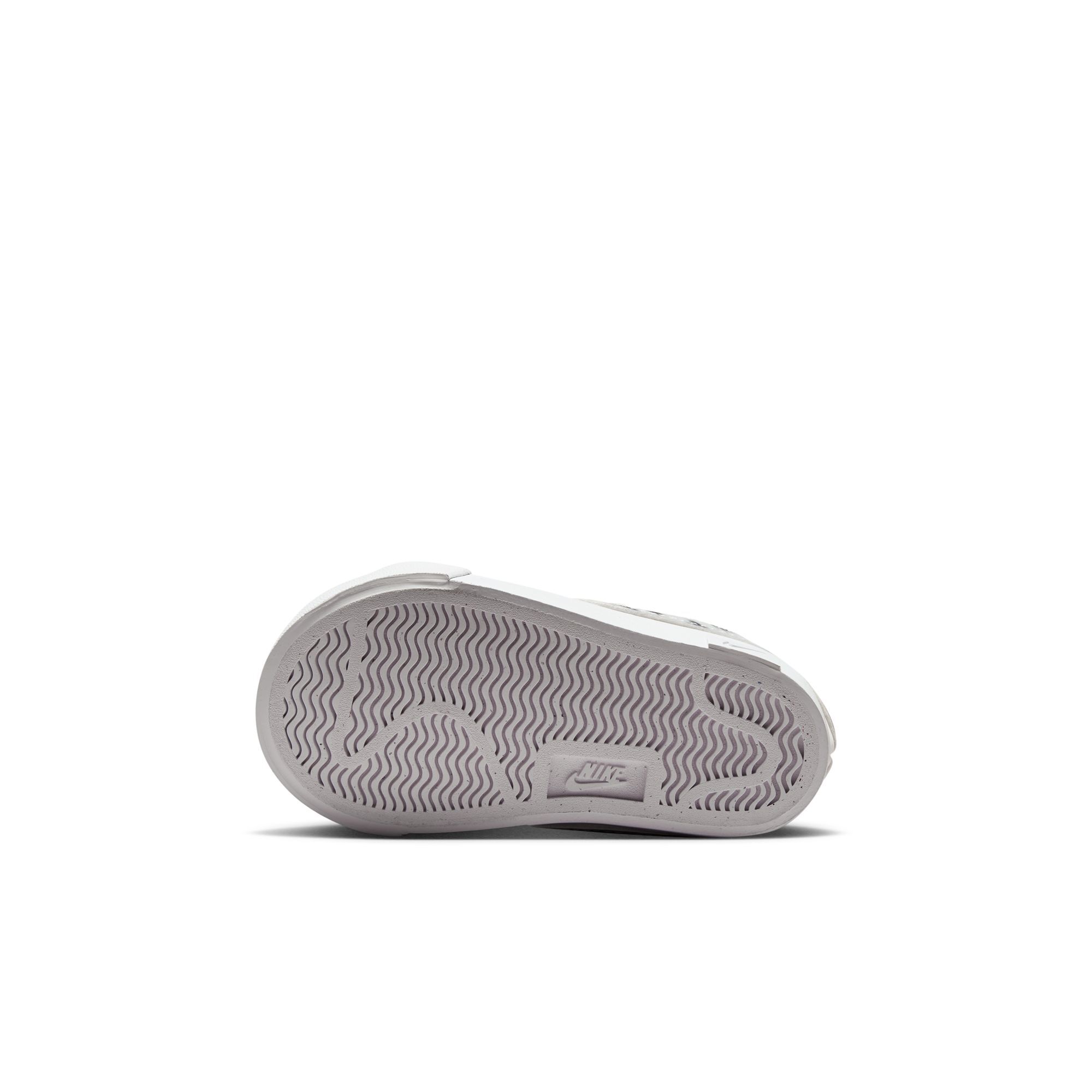 Nike Tennis Essential image number 8