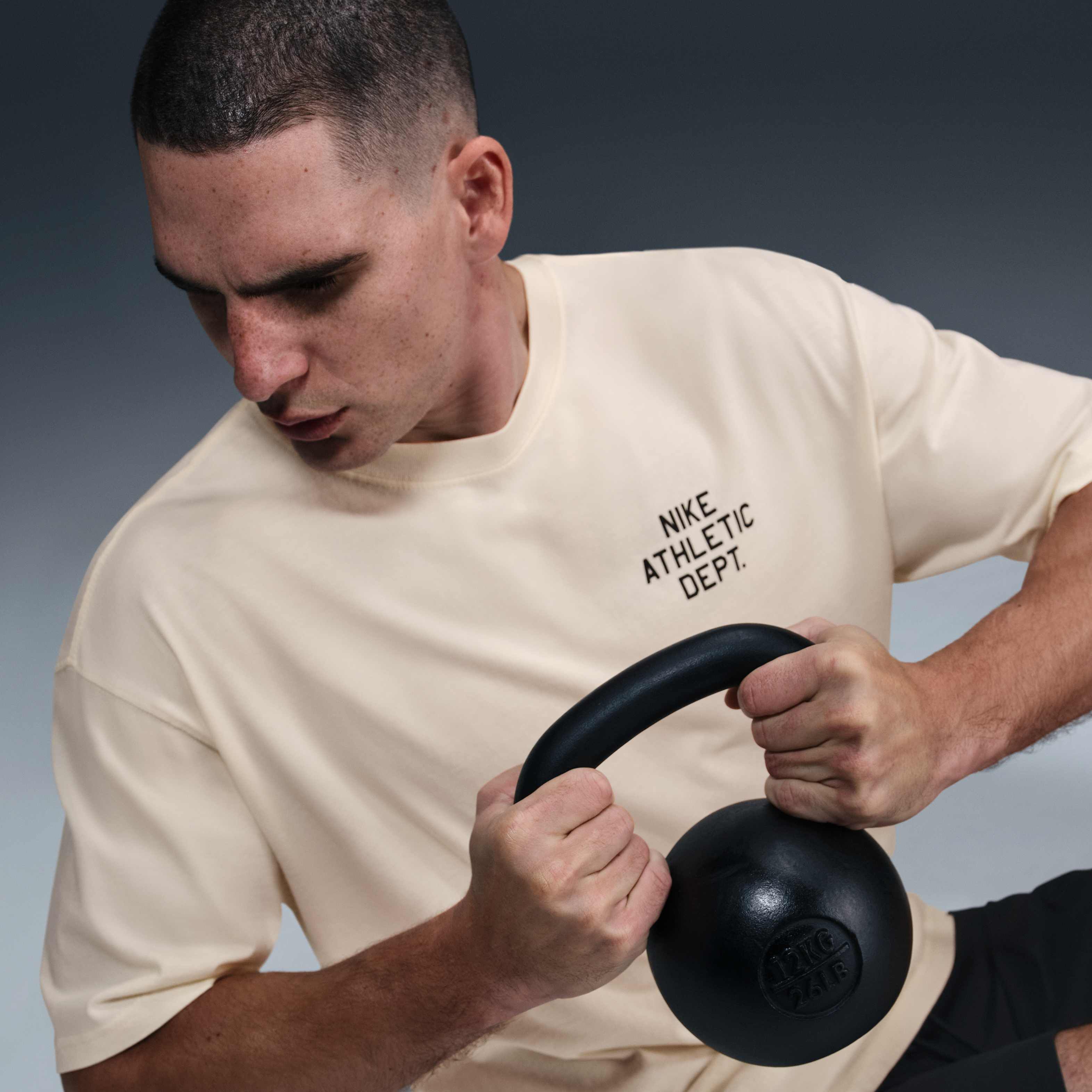Buy Nike Men's Max90 Fitness T-Shirt - Pale Ivory | Nike