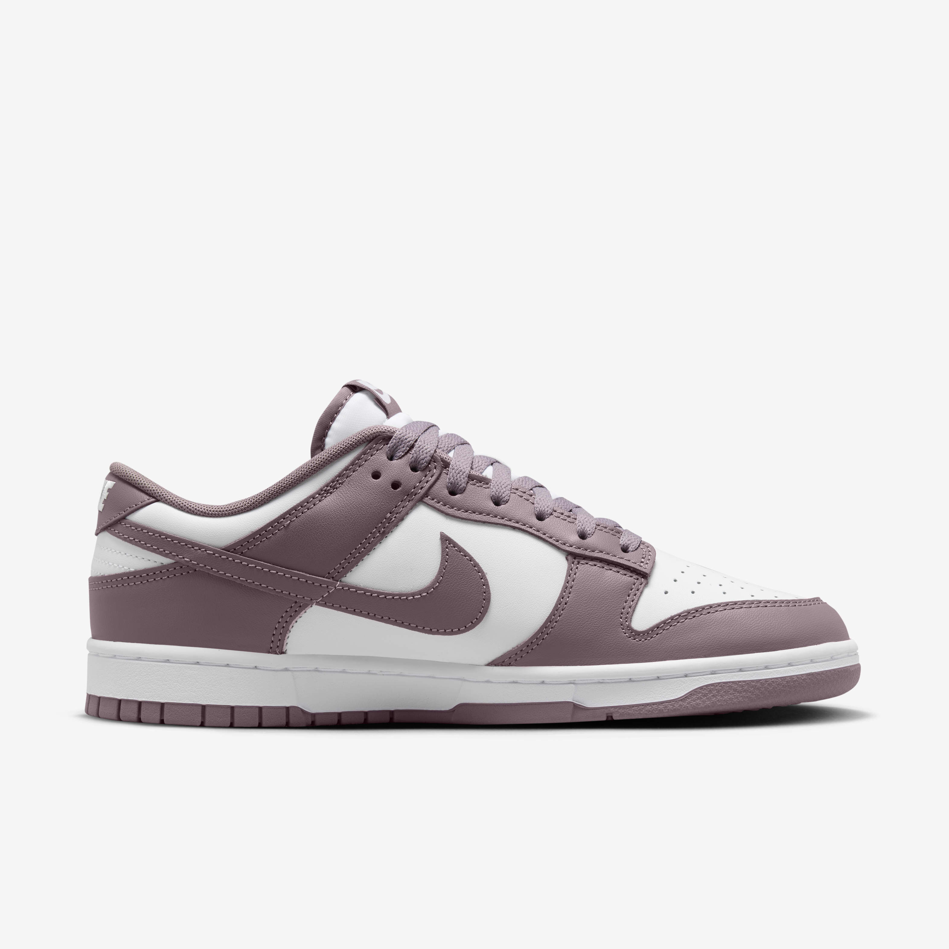 Nike Dunk Low Retro image number 2