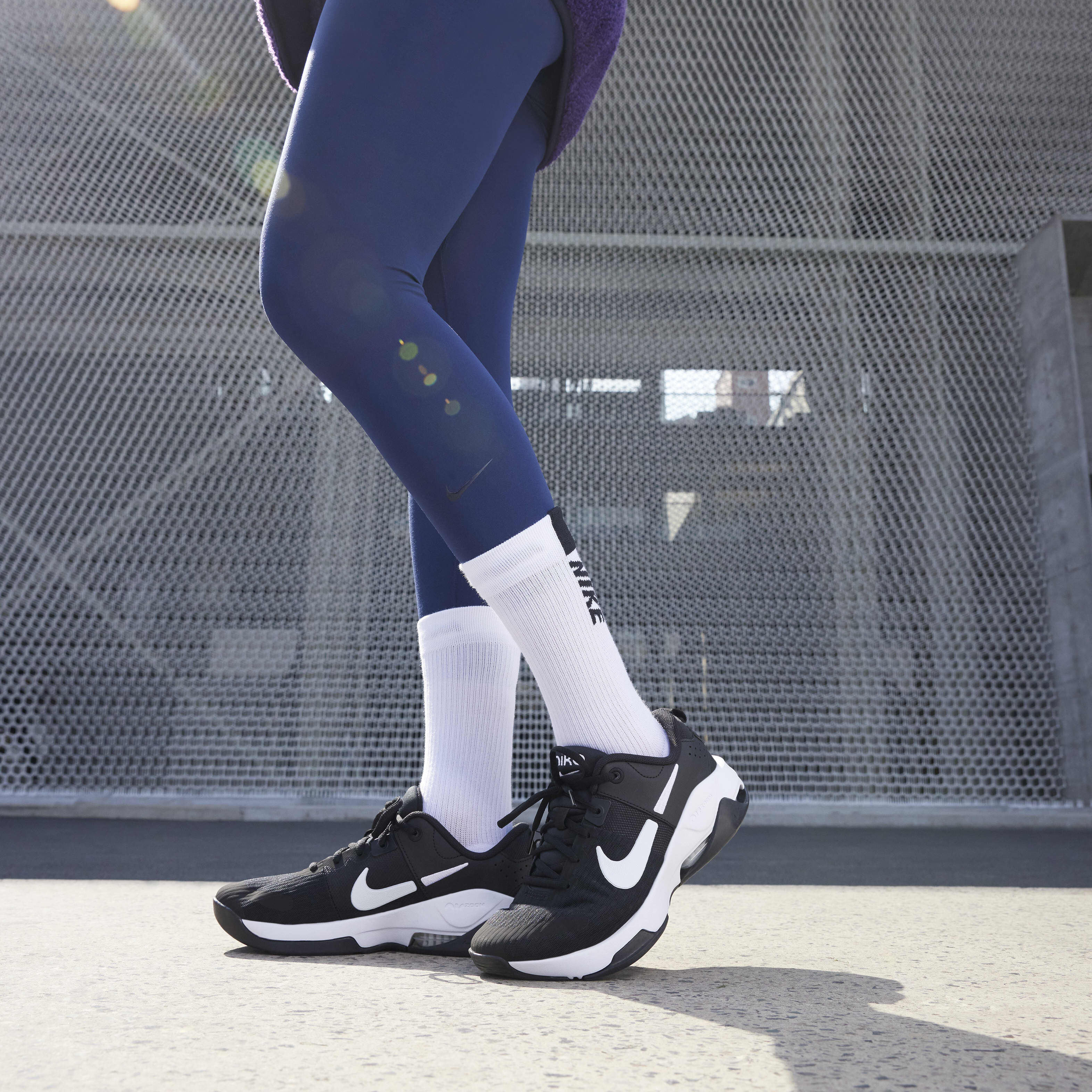 今 話題 の 人気 商品 Buy Nike Black - Shoes Workout Women's 6 Bella Zoom 靴