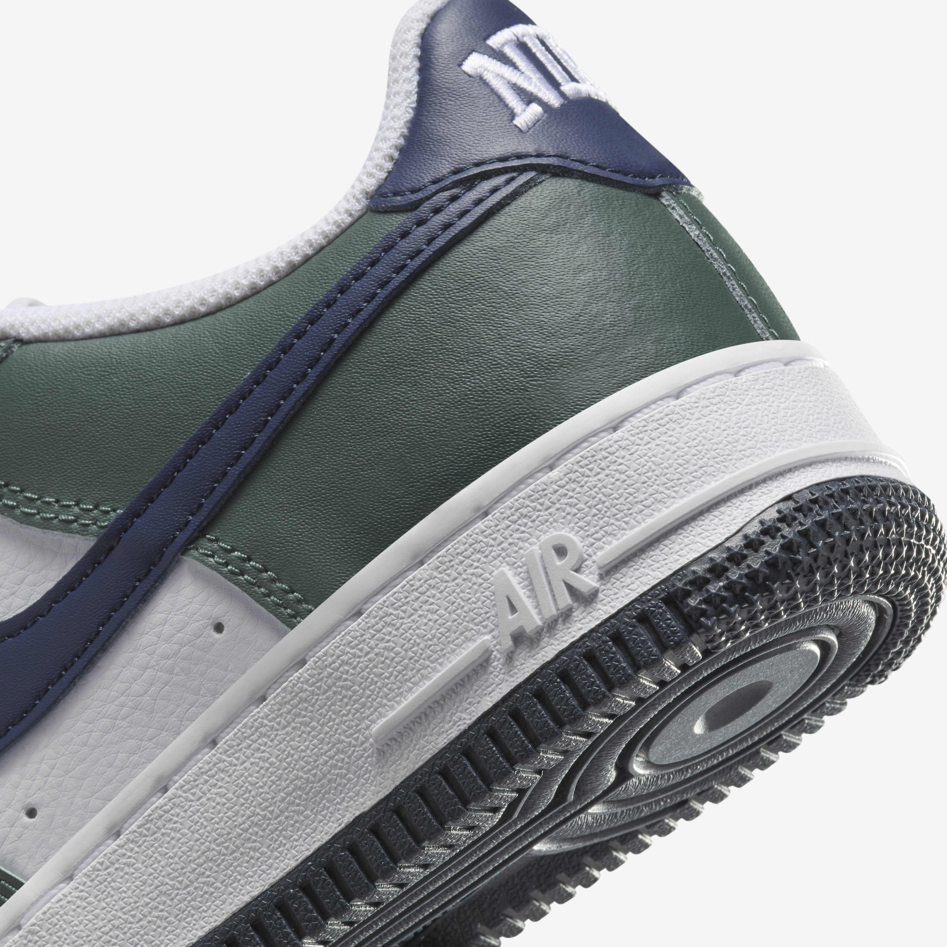 Buy Nike Air Force 1 Older Kids Shoes Nike Saudi Official
