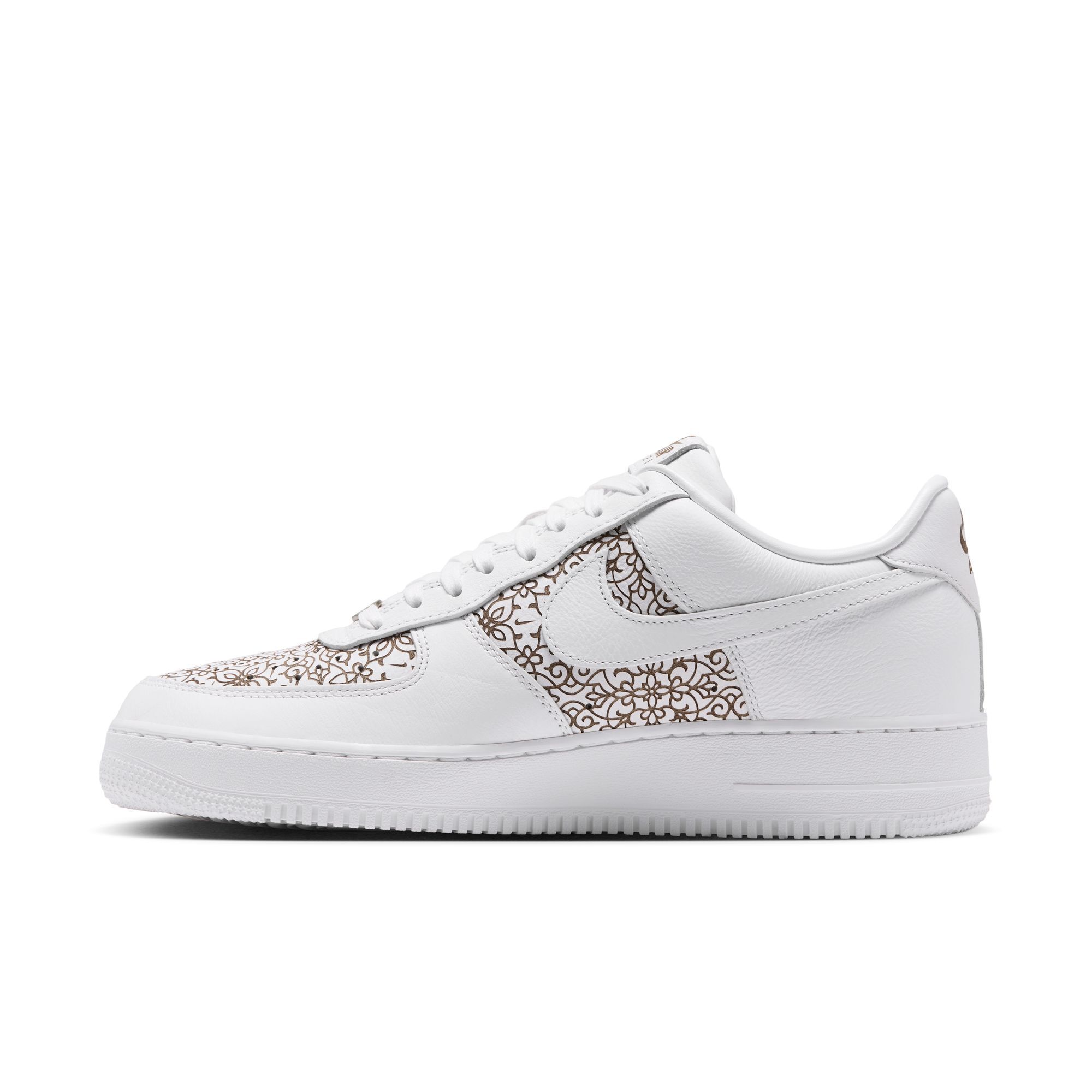 Nike Air Force 1 '07 LV8 image number 4