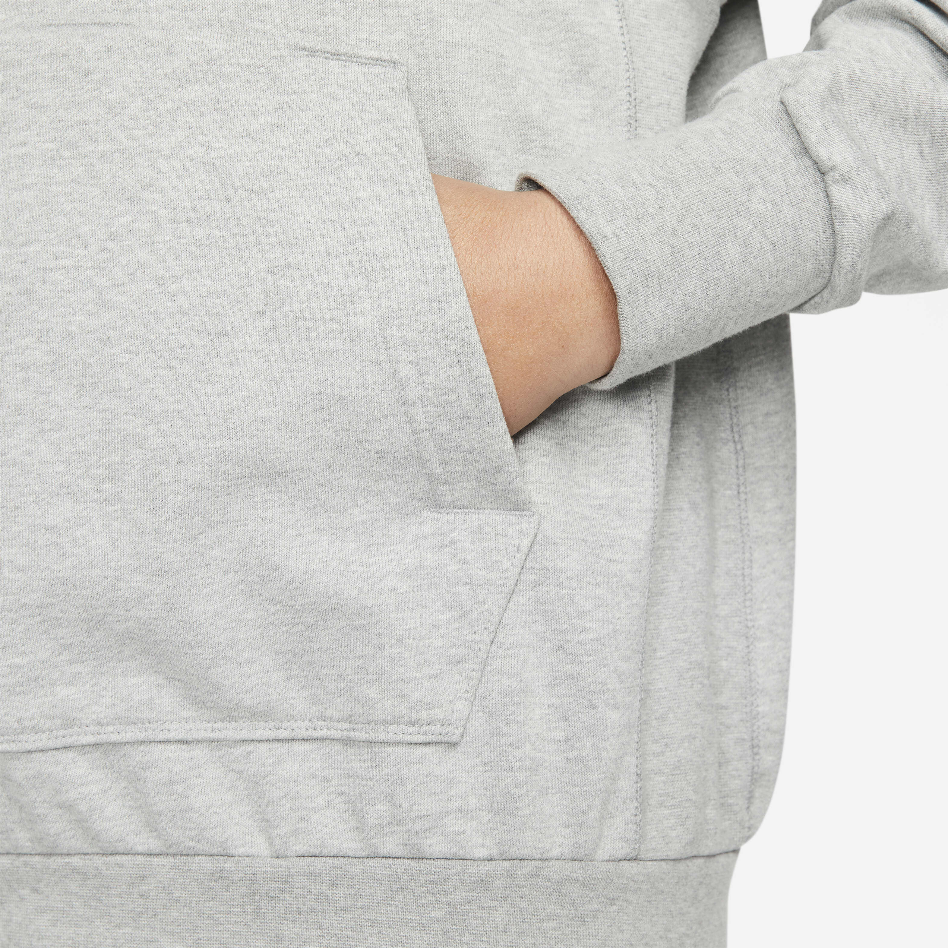 Nike Standard Issue image number 4