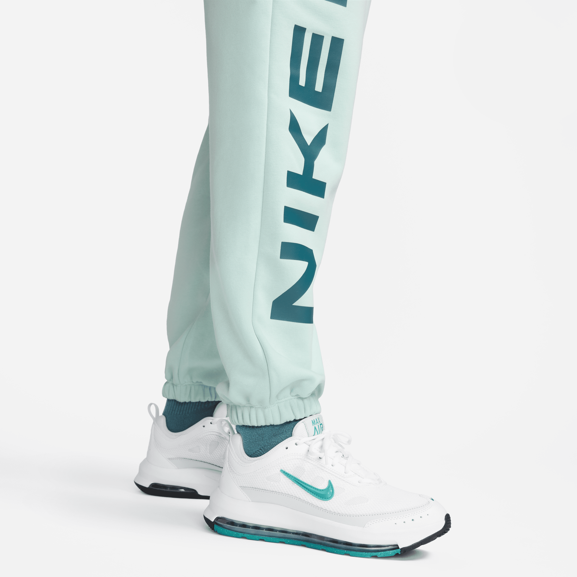 Survet nike pistache best sale