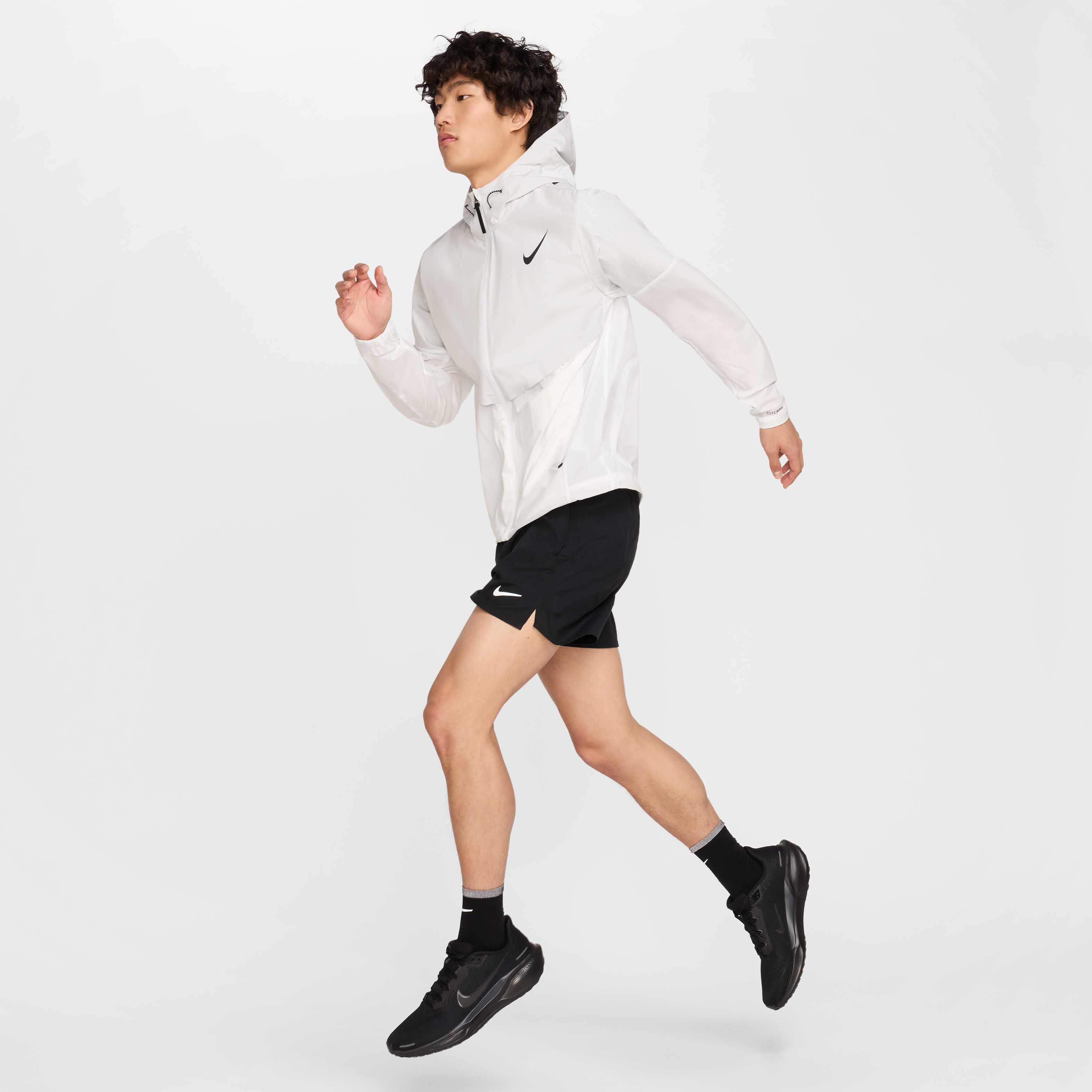 Nike AeroSwift image number 11