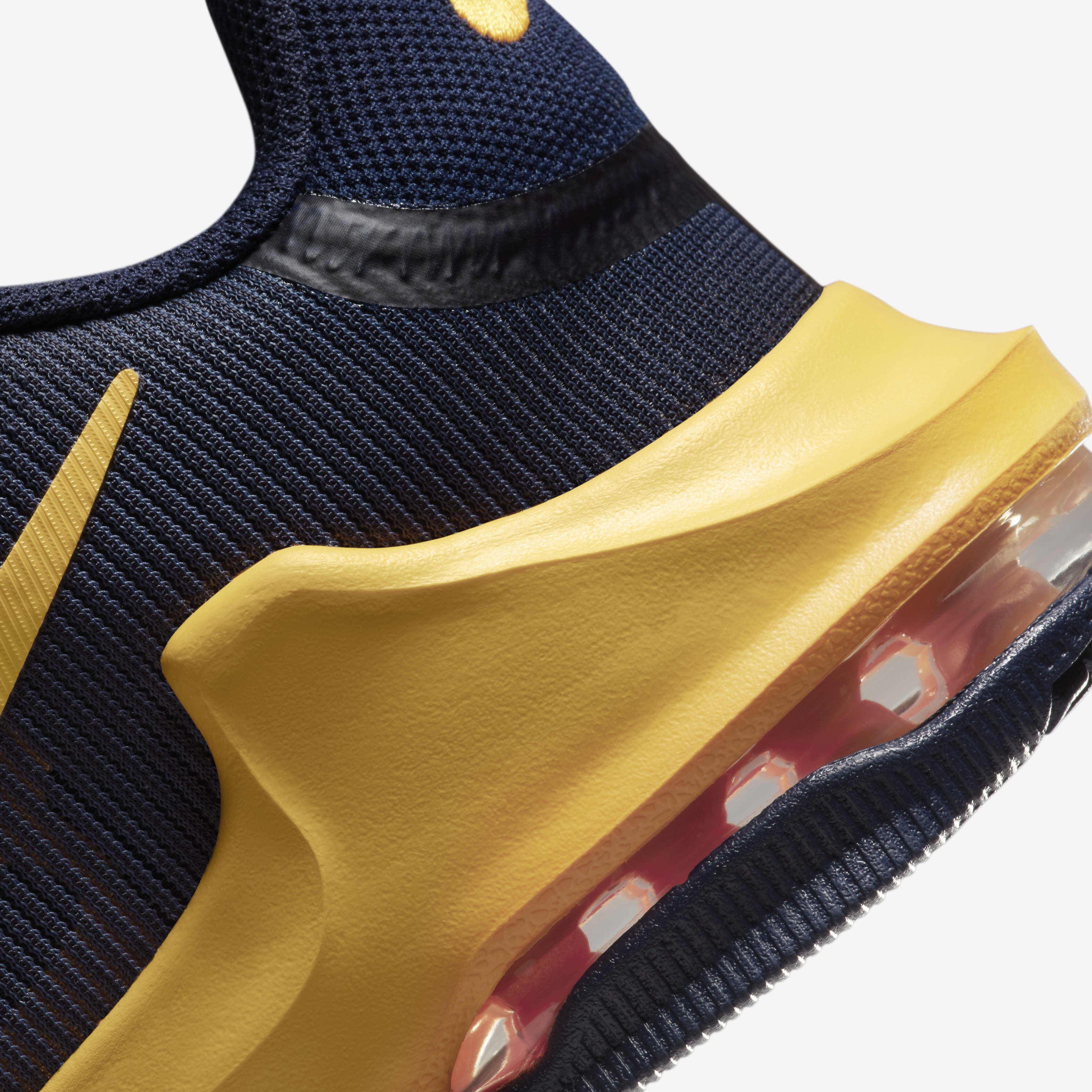 Nike Impact 4 image number 7