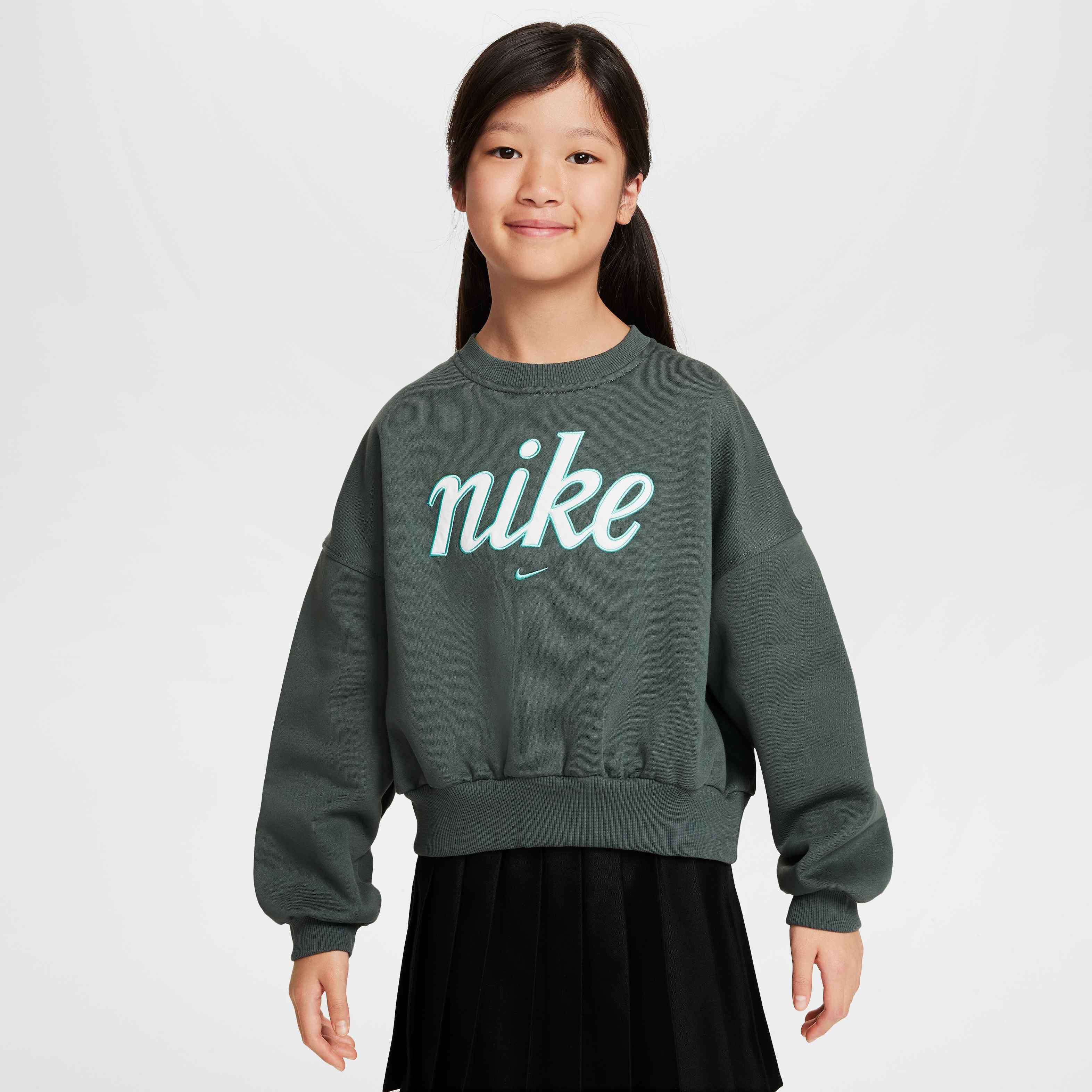 Nike sportswear girls top